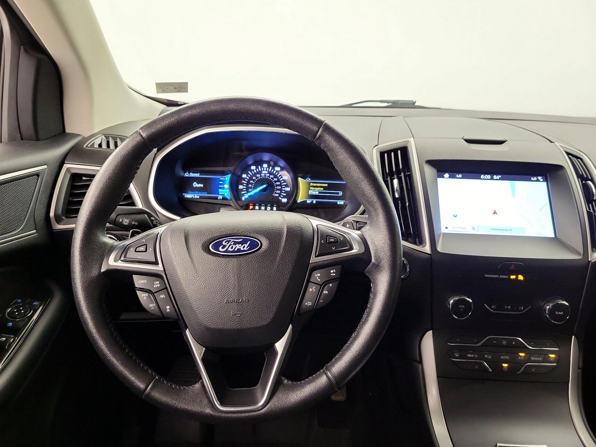 Thumbnail: 2019 Ford Edge - 10