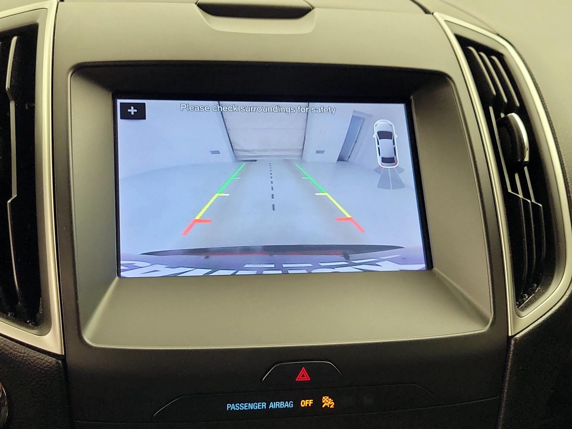 Thumbnail: 2019 Ford Edge - 15