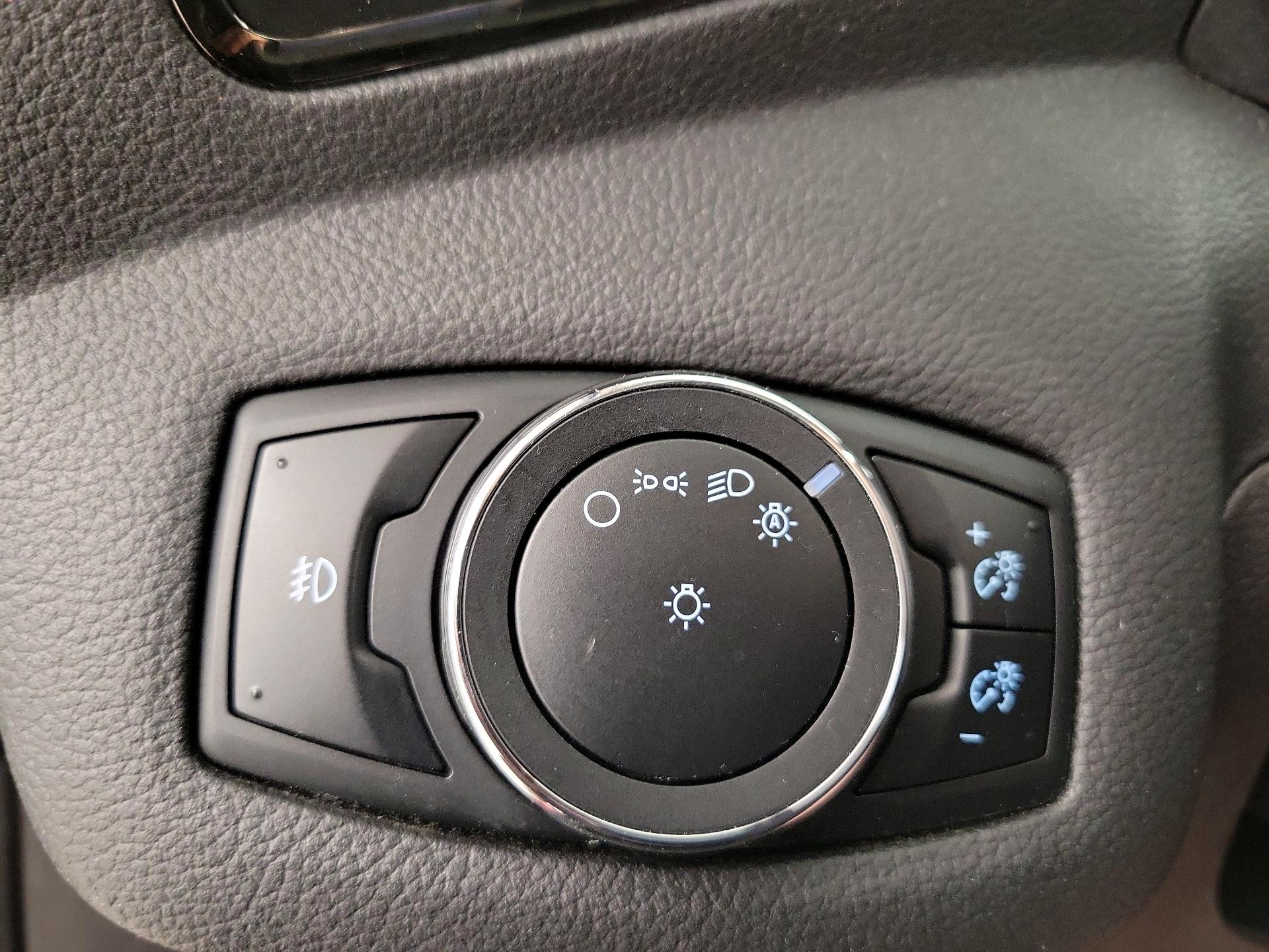 Thumbnail: 2015 Ford Escape - 13