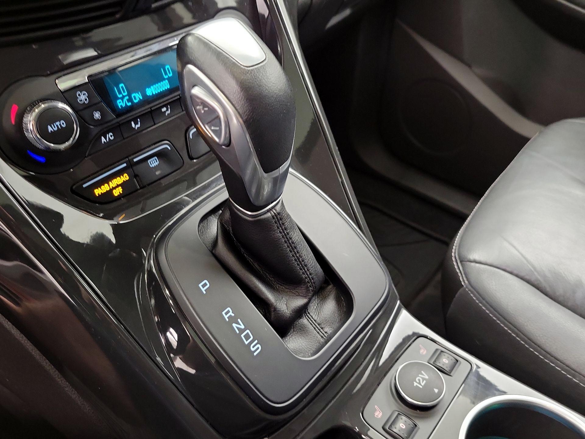 Thumbnail: 2015 Ford Escape - 17