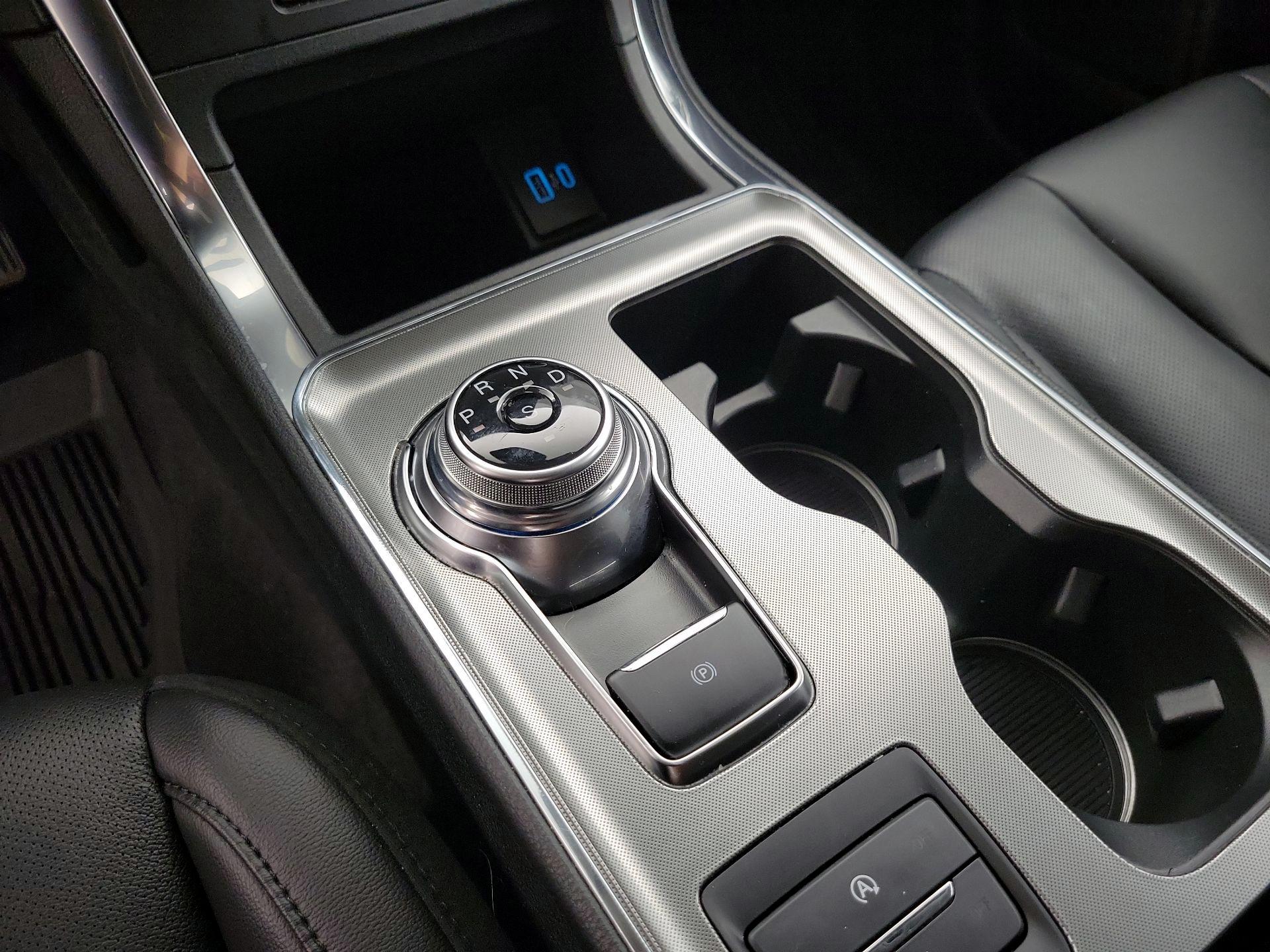 Thumbnail: 2022 Ford Edge - 17