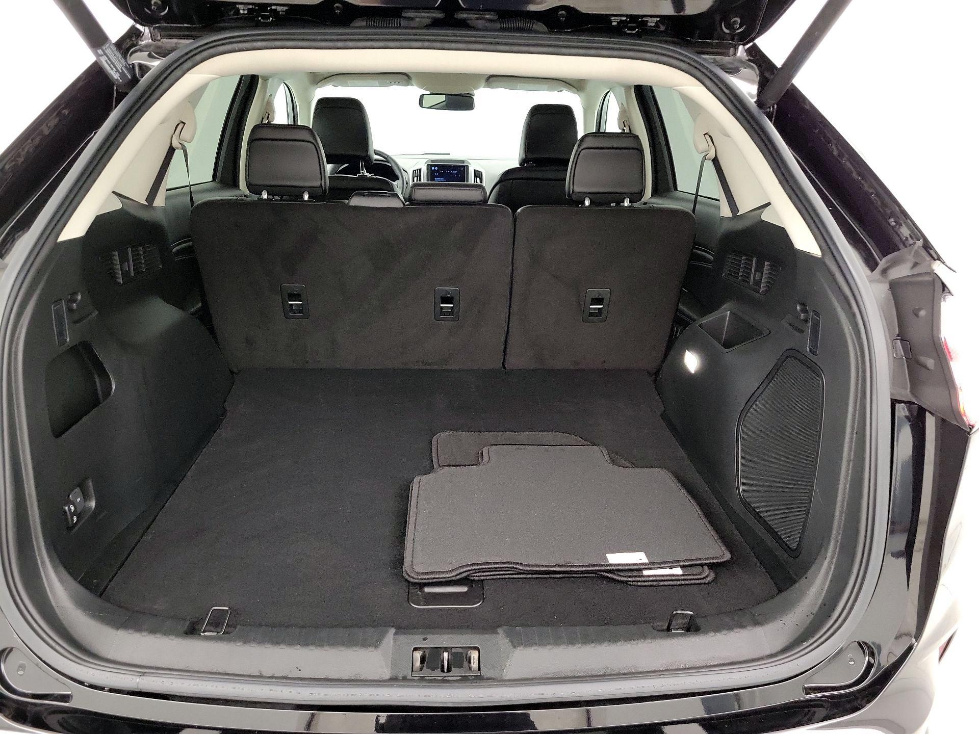 Thumbnail: 2022 Ford Edge - 20