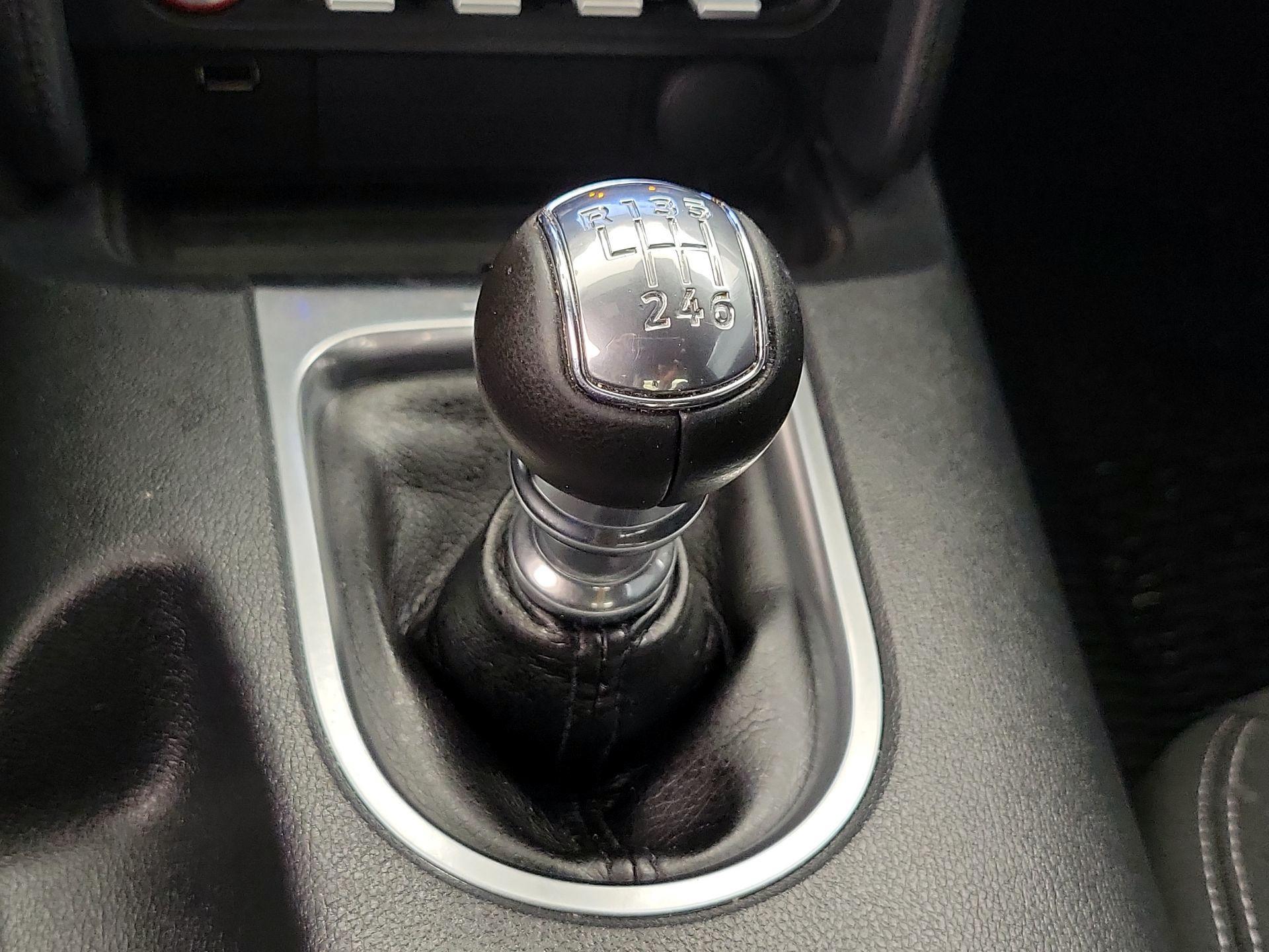 Thumbnail: 2022 Ford Mustang - 17