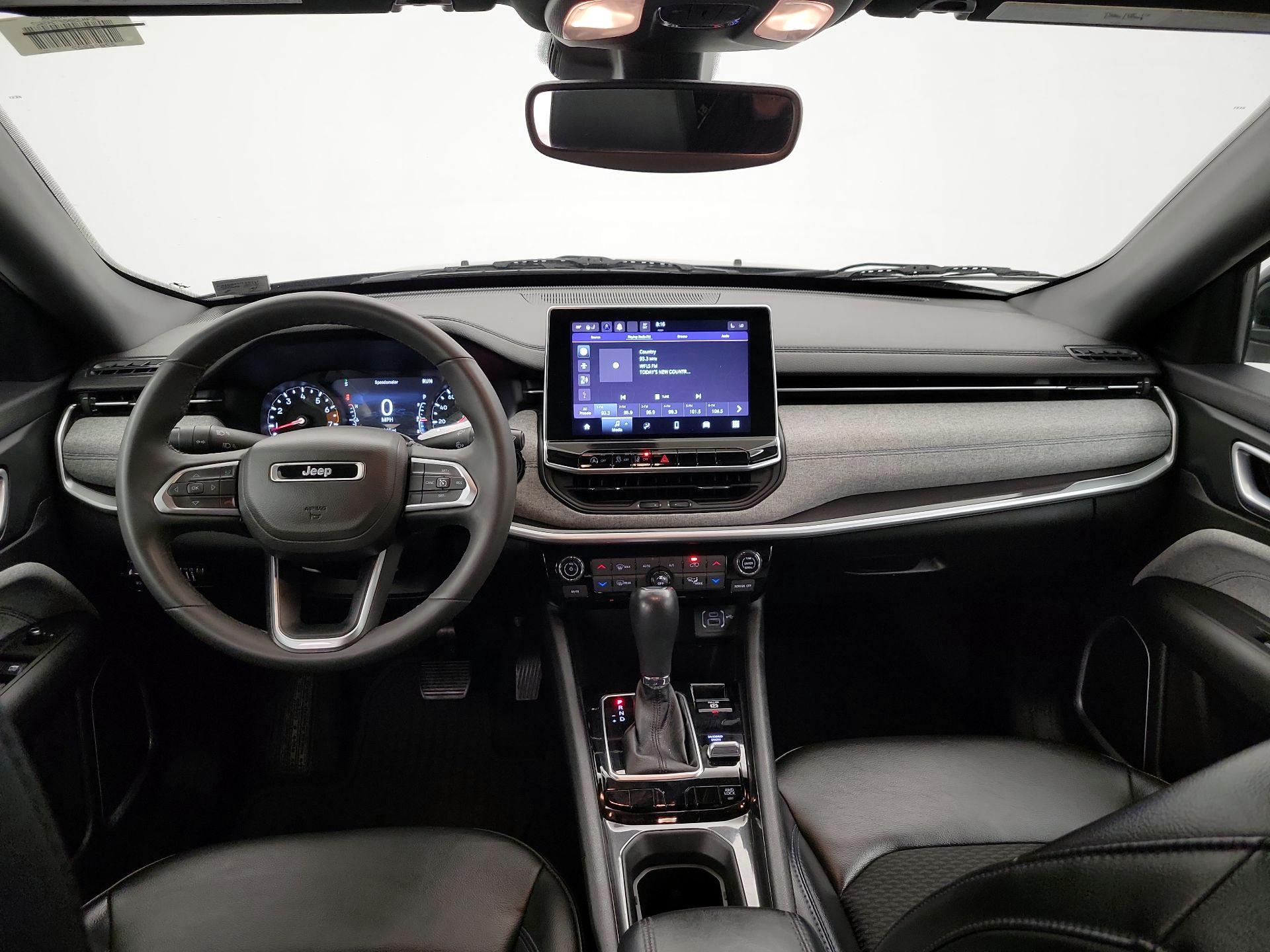 Thumbnail: 2023 Jeep Compass - 9