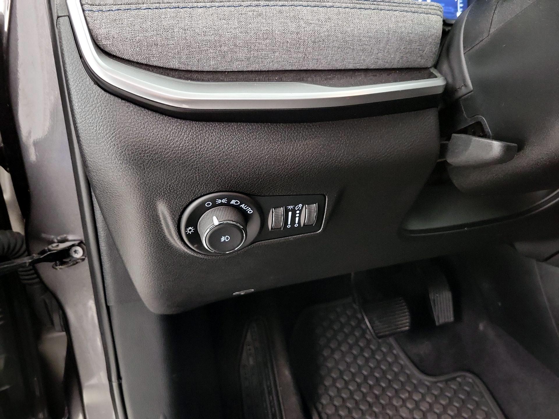 Thumbnail: 2023 Jeep Compass - 13