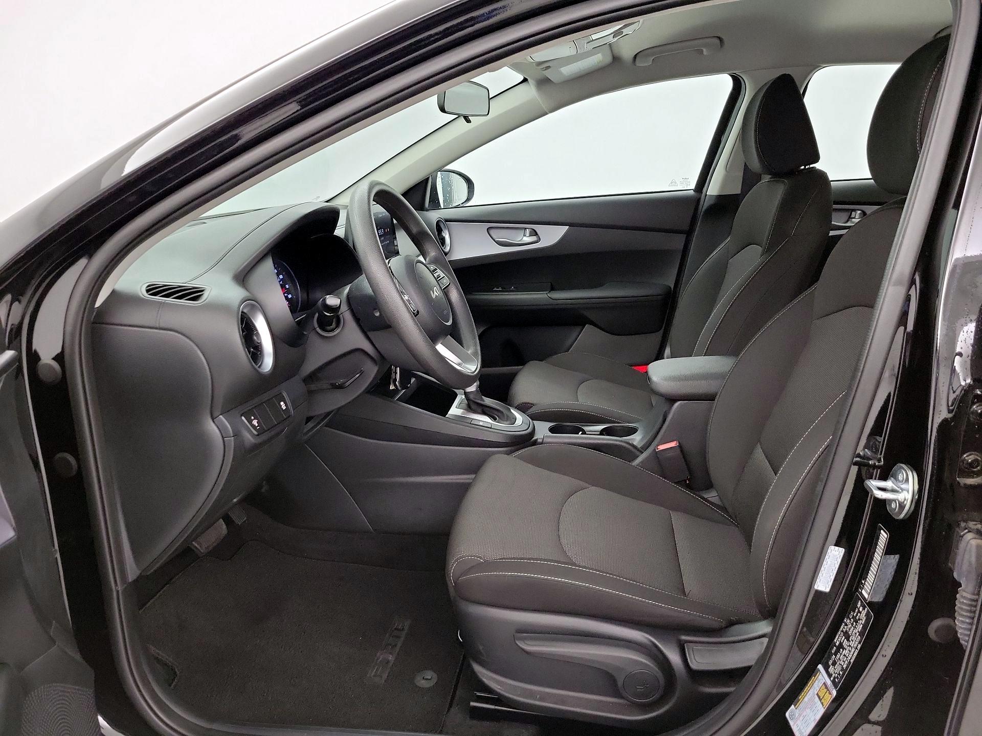 Thumbnail: 2024 Kia Forte - 11
