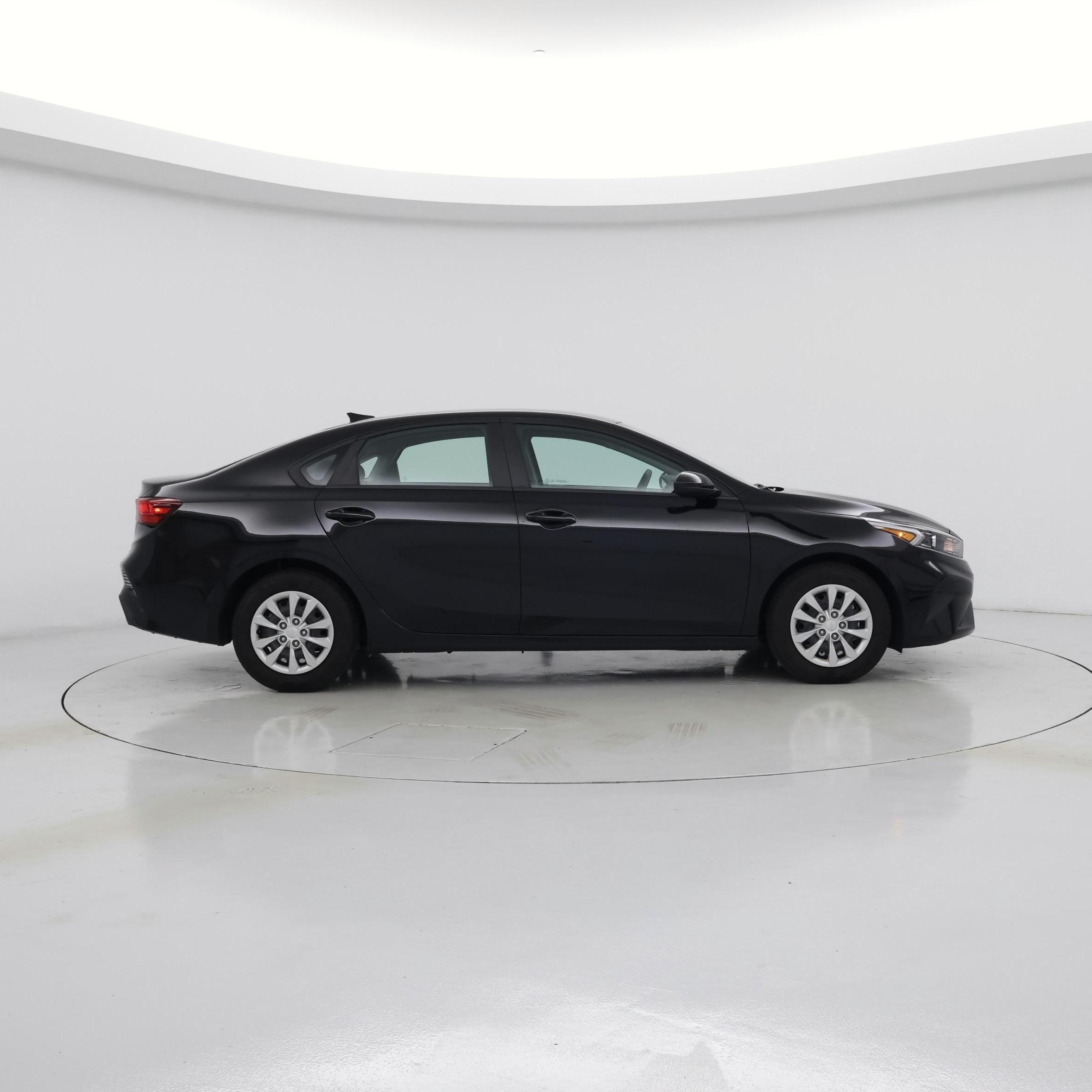 Thumbnail: 2024 Kia Forte - 7
