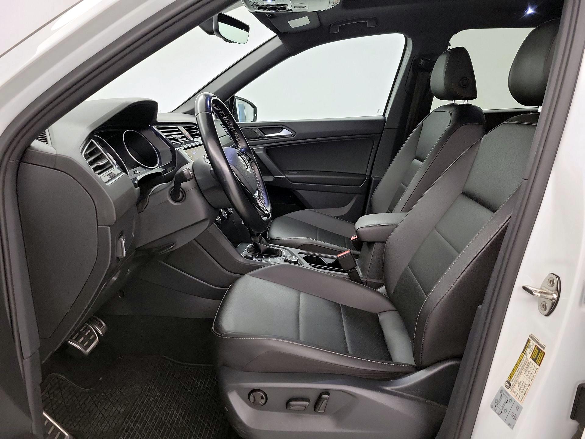 Thumbnail: 2020 Volkswagen Tiguan - 11