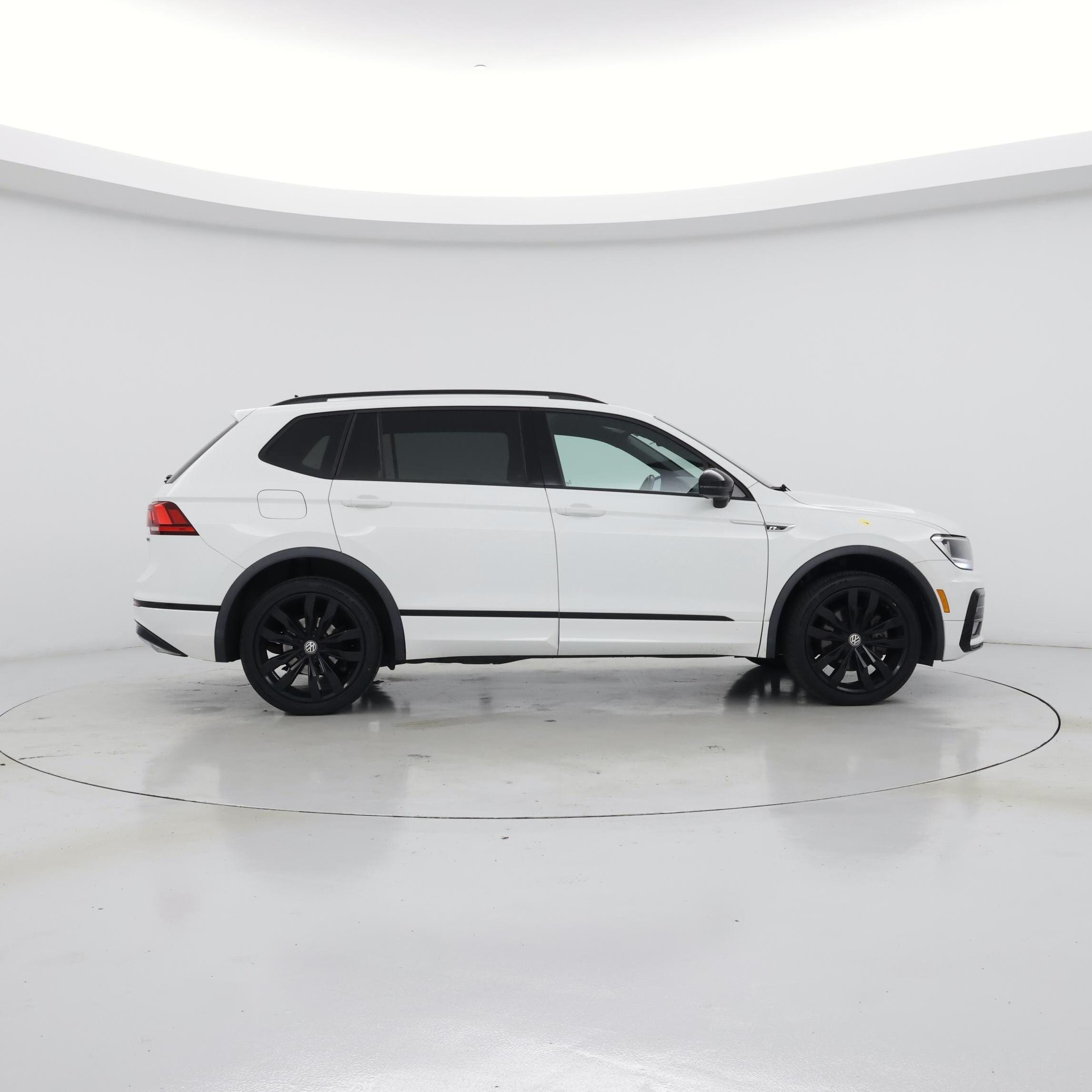 Thumbnail: 2020 Volkswagen Tiguan - 7
