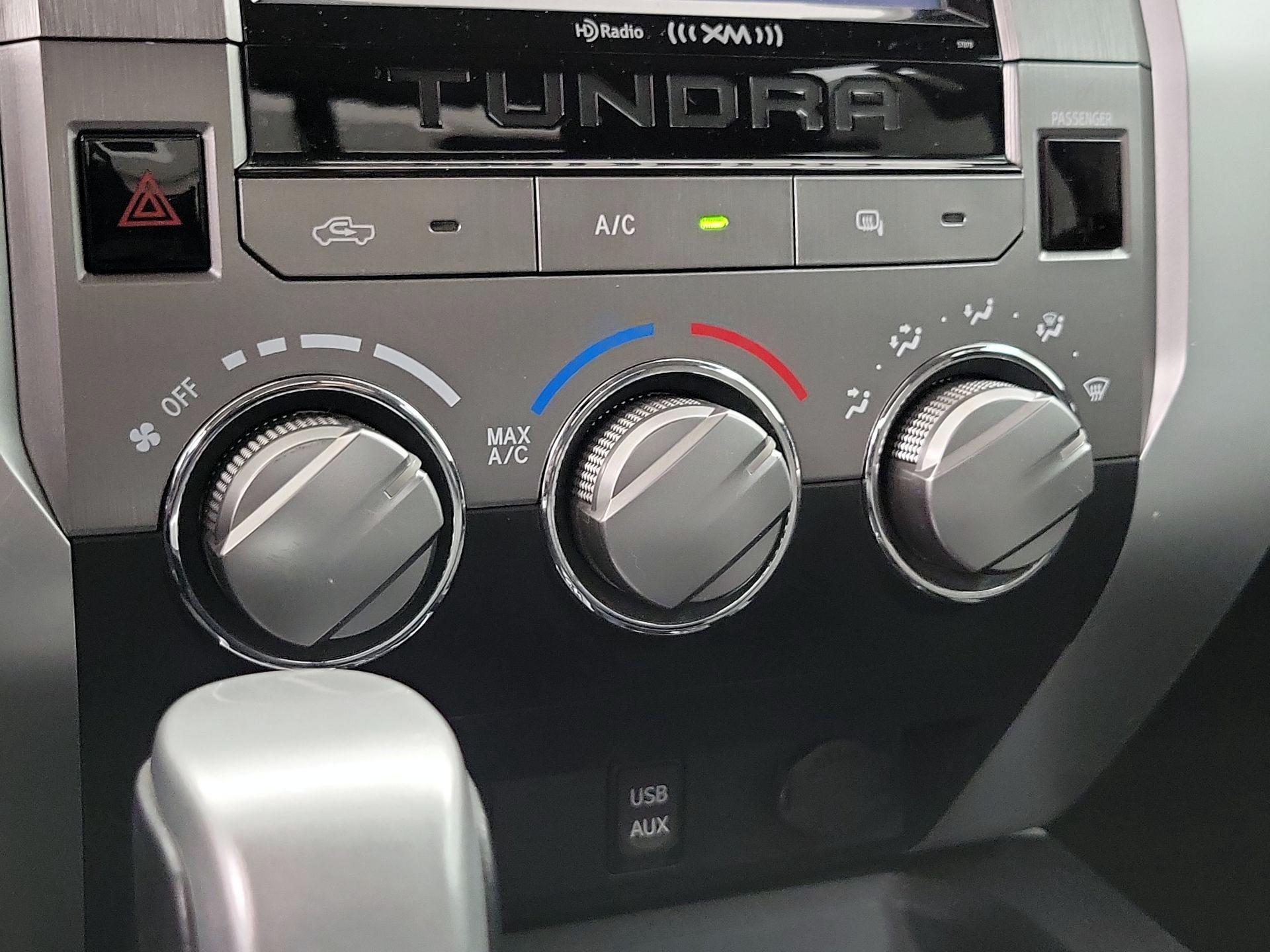 Thumbnail: 2015 Toyota Tundra - 16