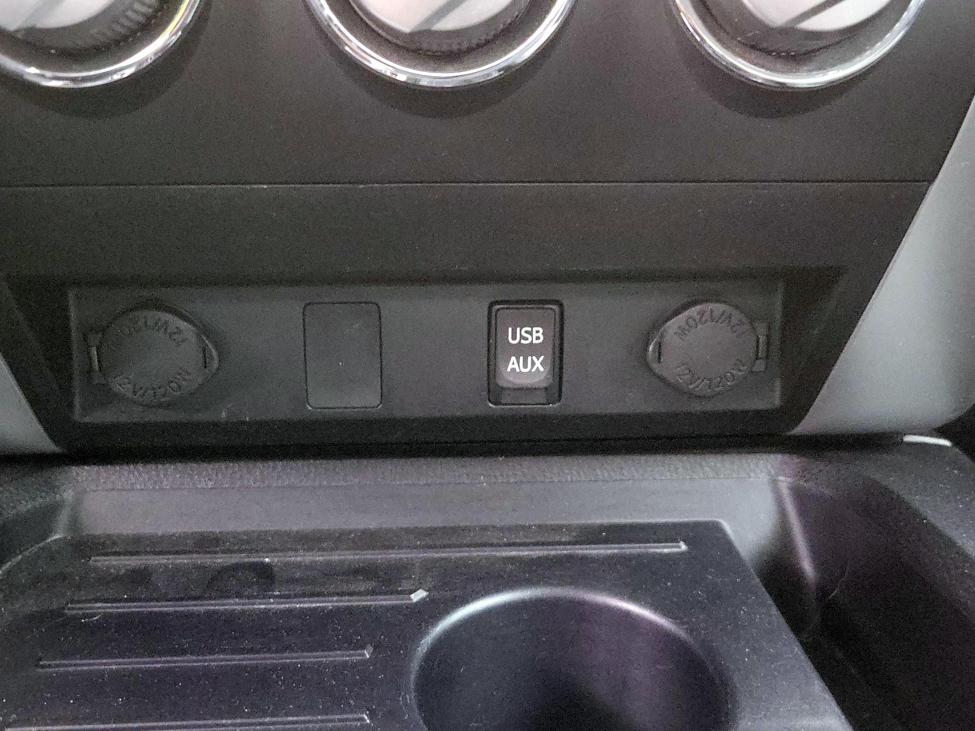 Thumbnail: 2015 Toyota Tundra - 18