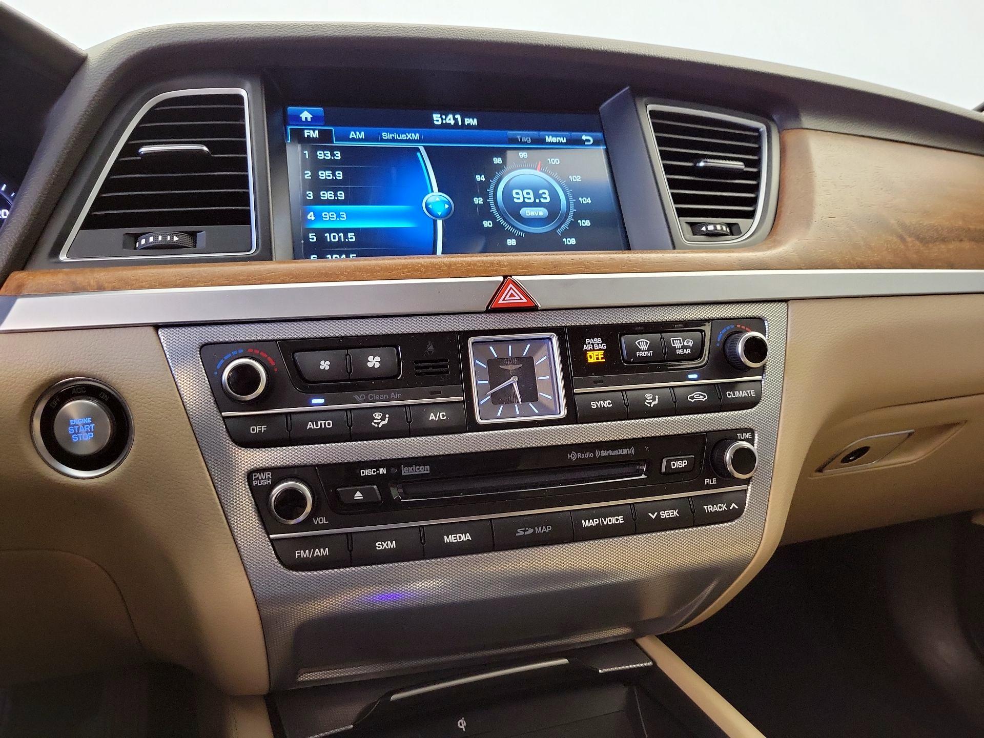 Thumbnail: 2018 Genesis G80 - 16