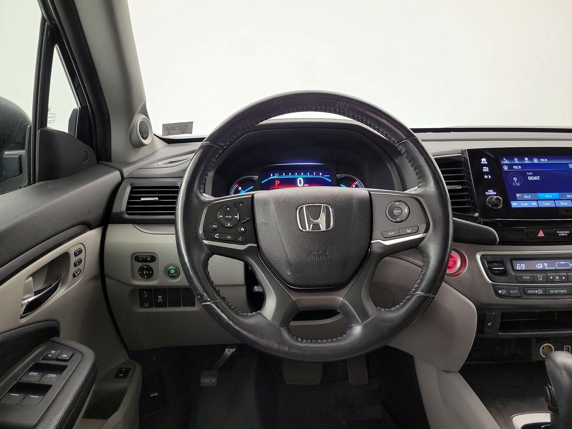 Thumbnail: 2019 Honda Pilot - 10
