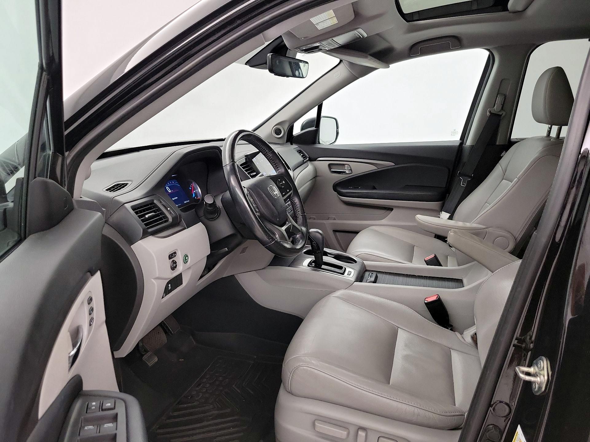 Thumbnail: 2019 Honda Pilot - 11