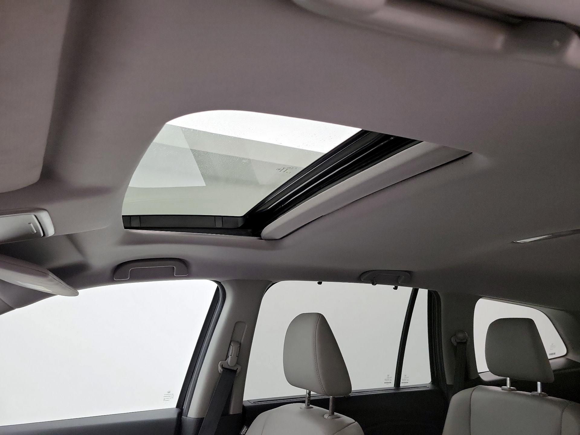 Thumbnail: 2019 Honda Pilot - 19
