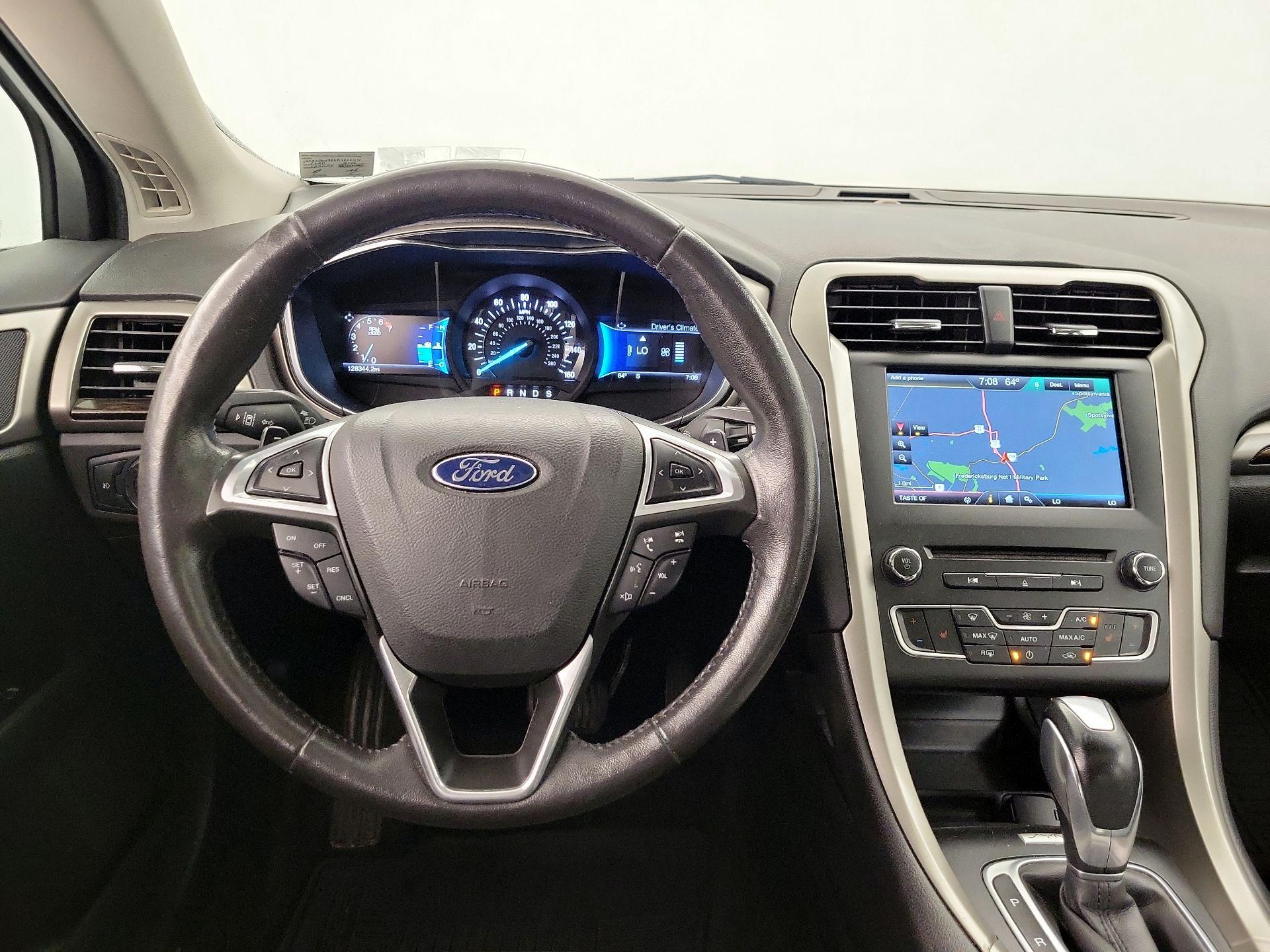 Thumbnail: 2016 Ford Fusion - 10
