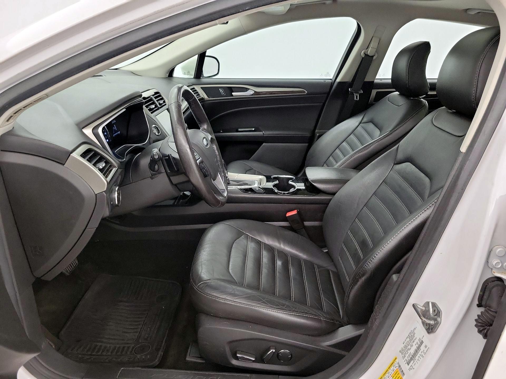 Thumbnail: 2016 Ford Fusion - 11