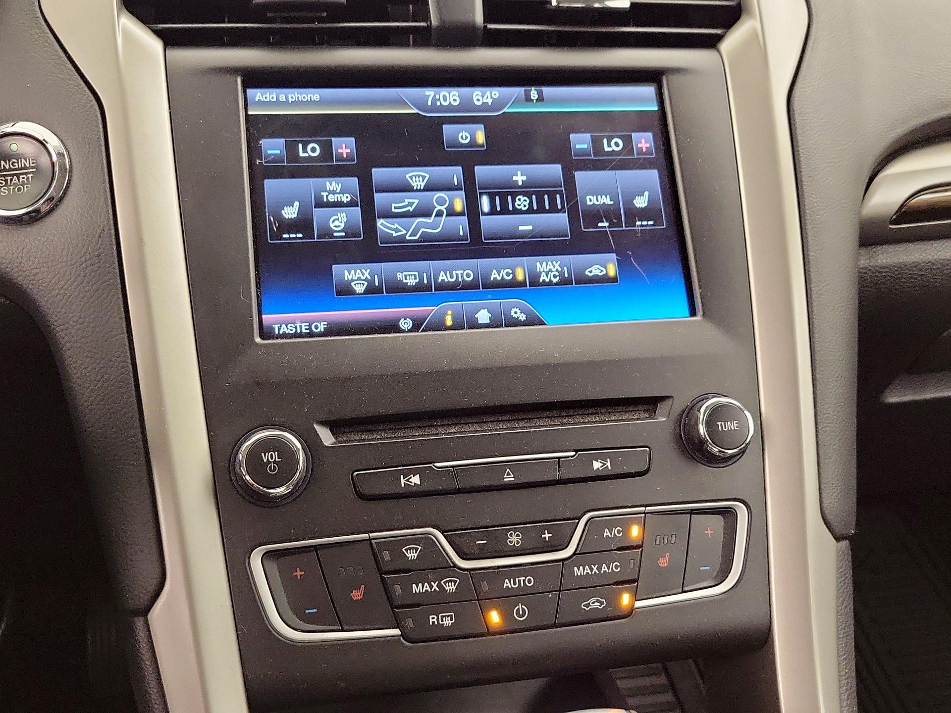 Thumbnail: 2016 Ford Fusion - 17