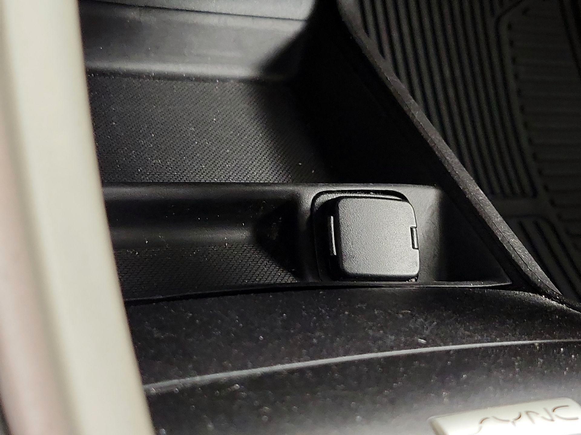 Thumbnail: 2016 Ford Fusion - 19