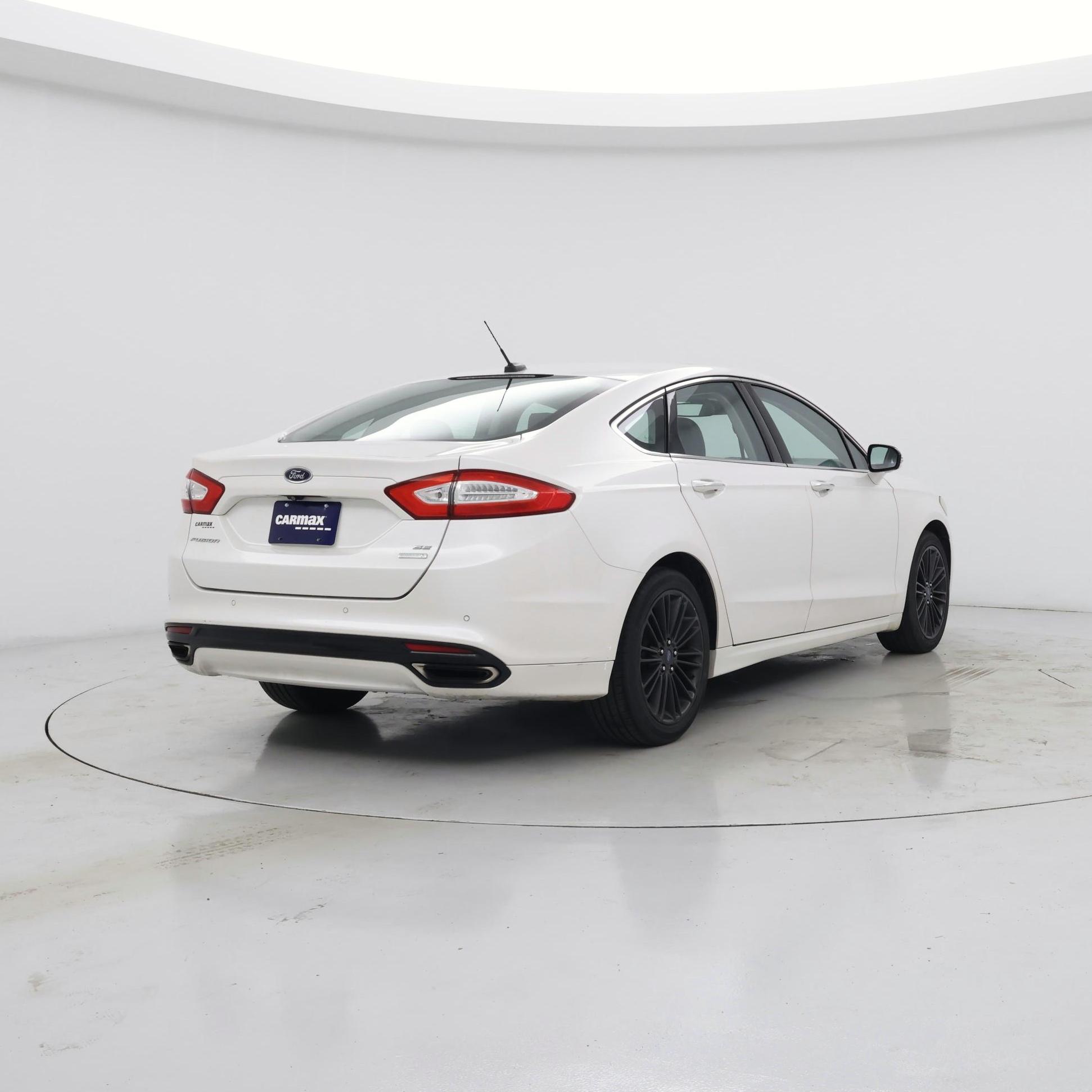 Thumbnail: 2016 Ford Fusion - 8