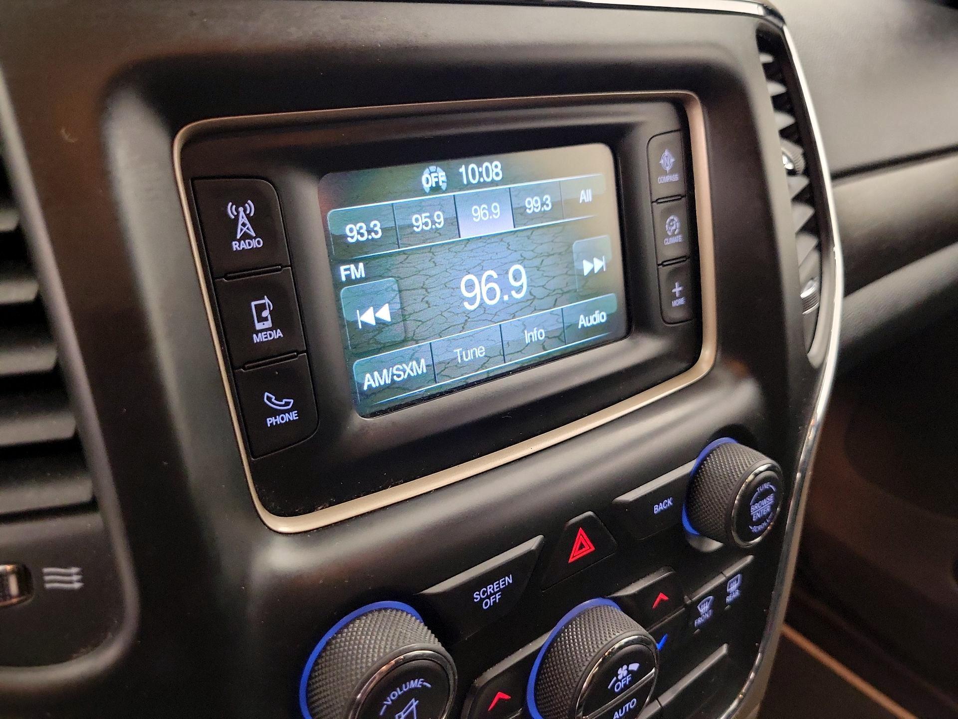Thumbnail: 2015 Jeep Grand Cherokee - 14