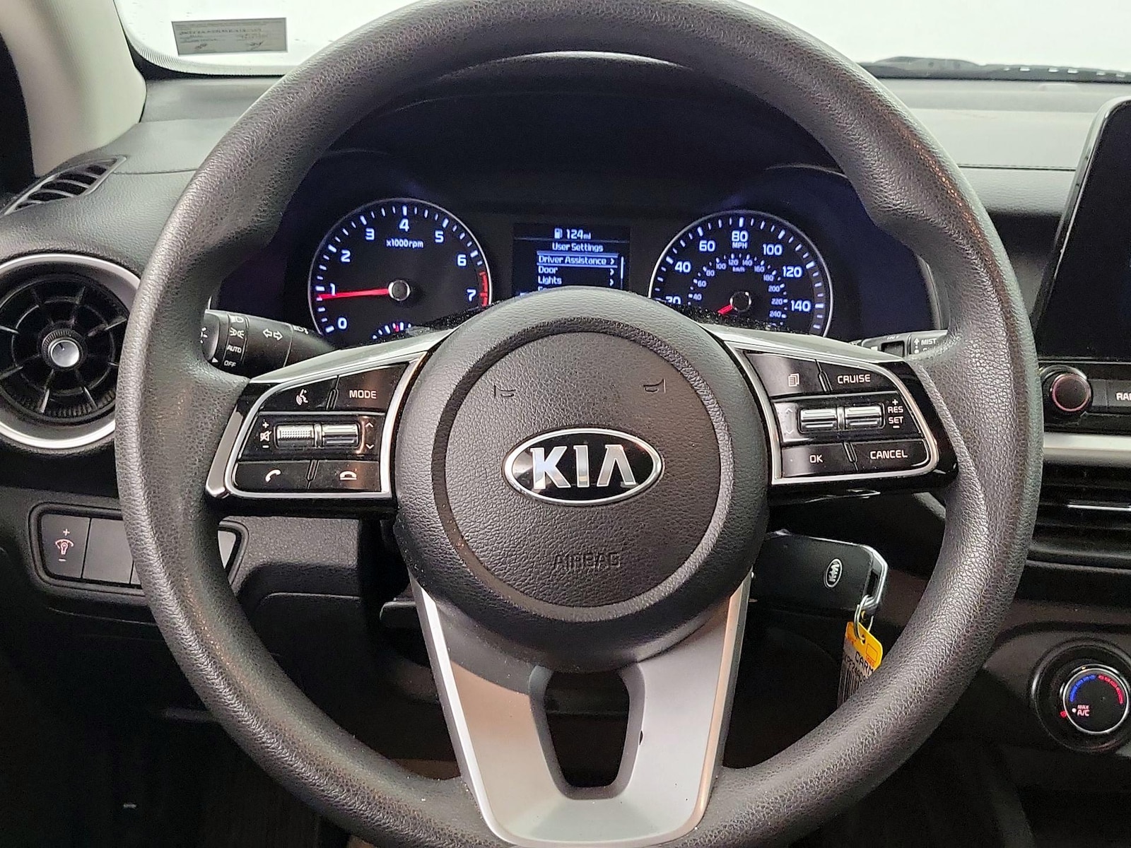 2021 Kia Forte LXS - Photo 11