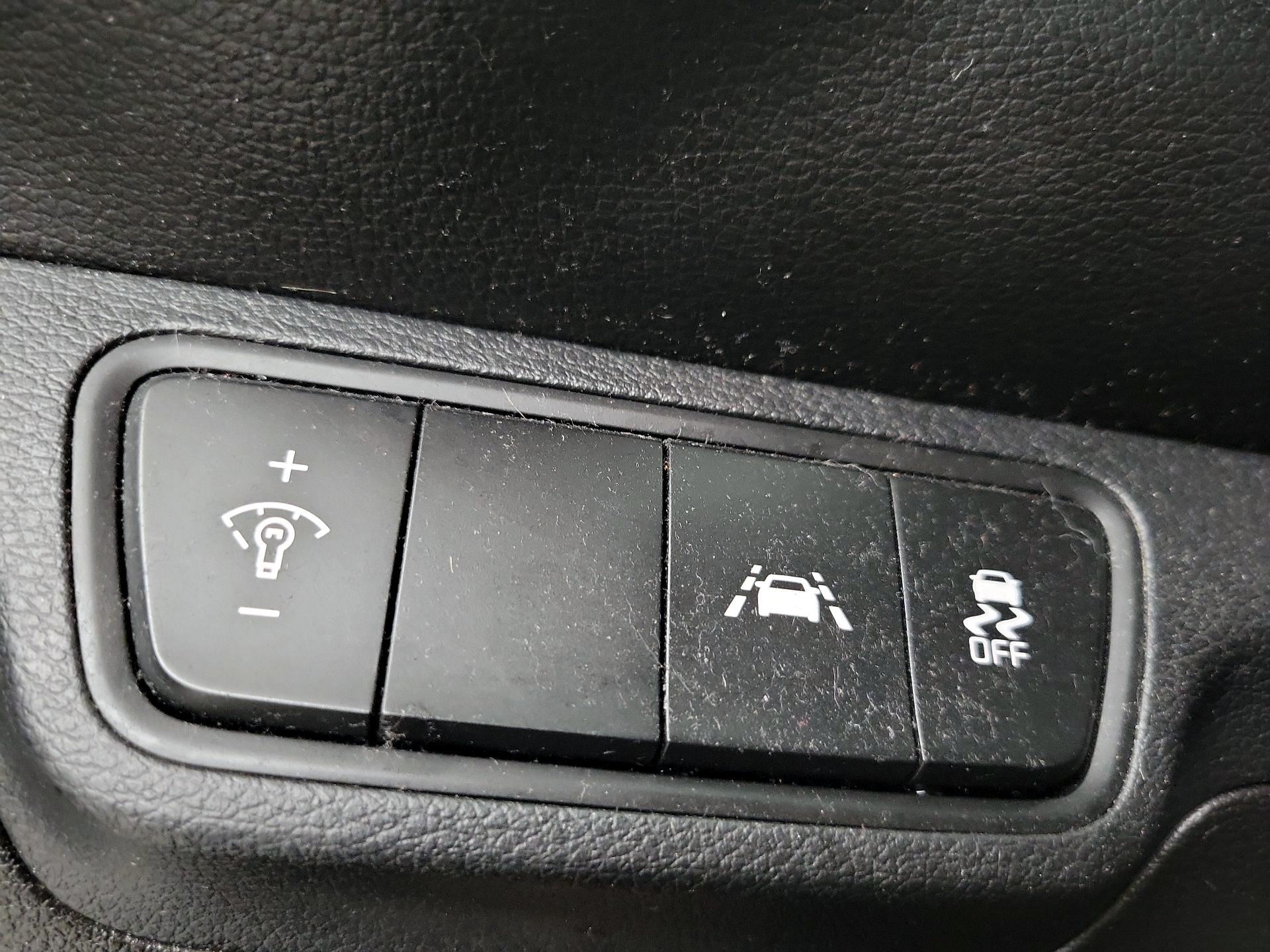 Thumbnail: 2021 Kia Forte - 13