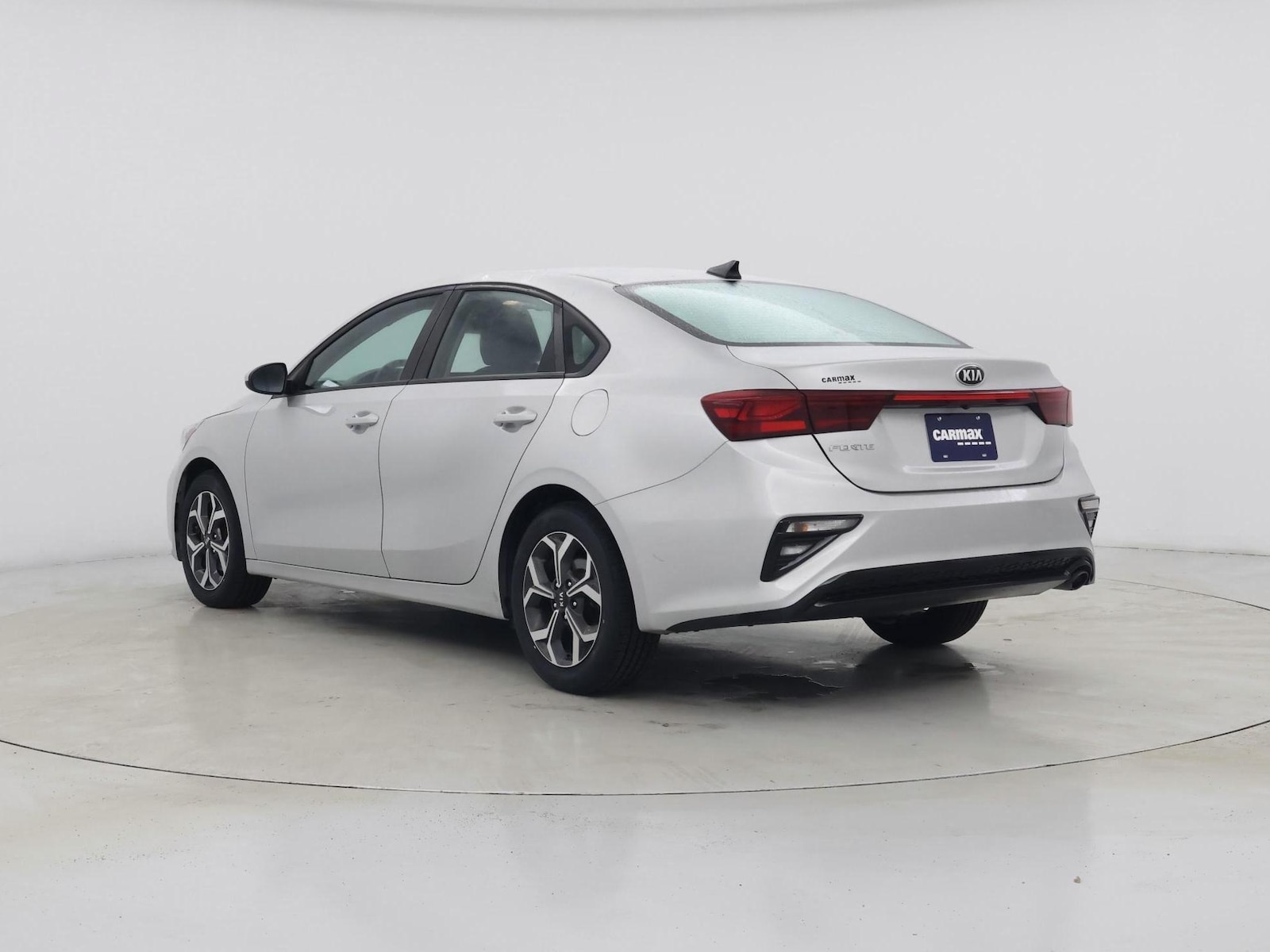 2021 Kia Forte LXS - Photo 3