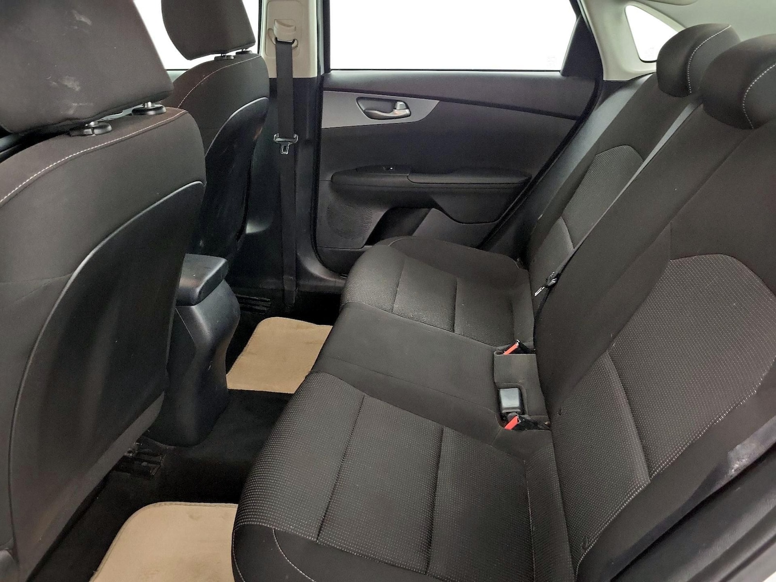 2021 Kia Forte LXS - Photo 20