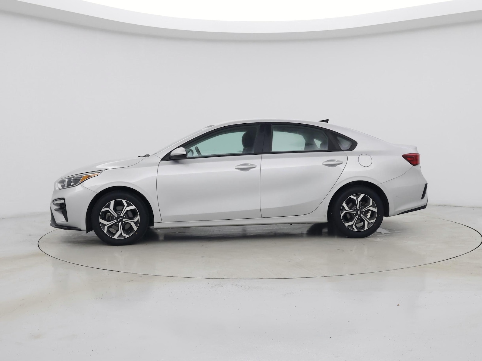 2021 Kia Forte LXS - Photo 4