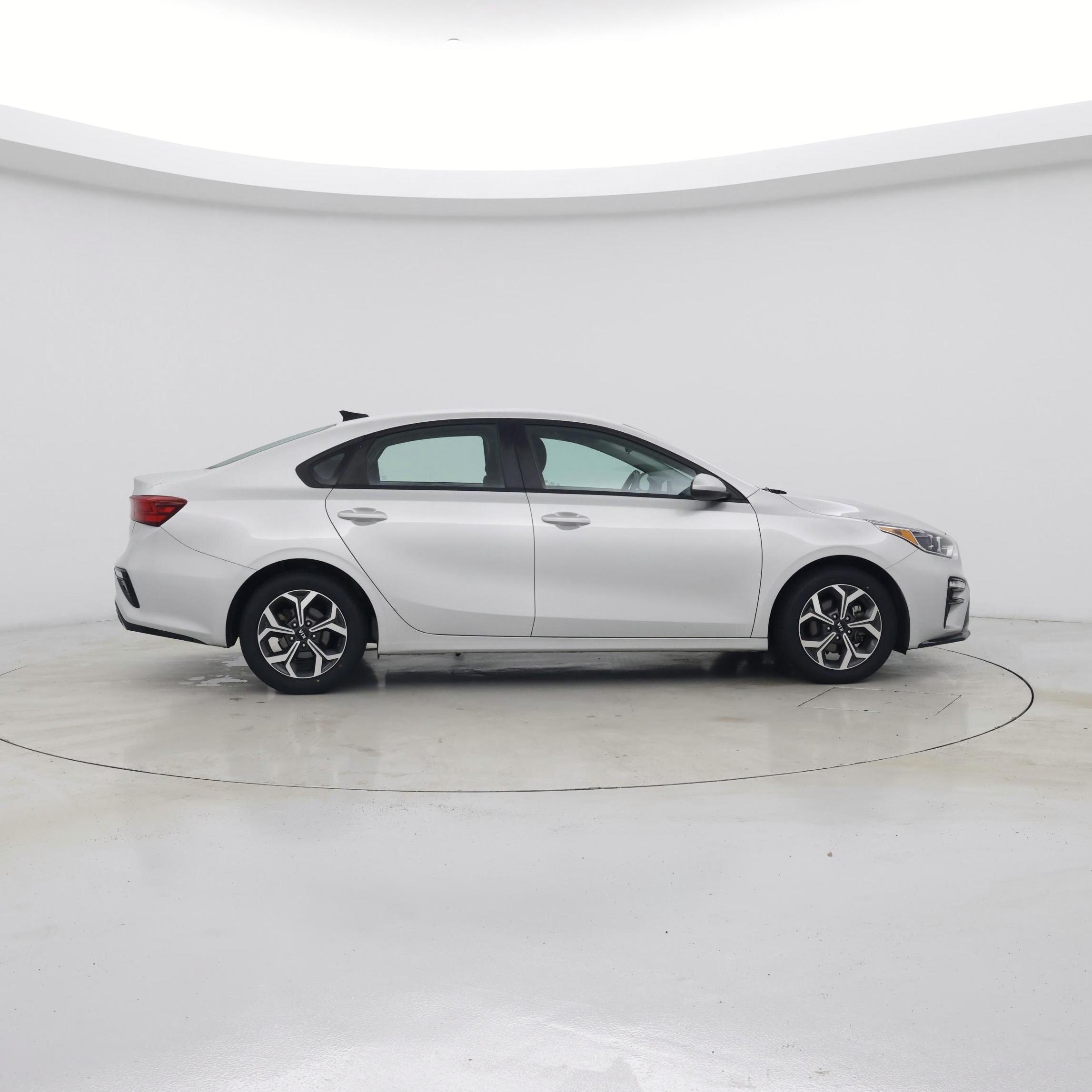 Thumbnail: 2021 Kia Forte - 7