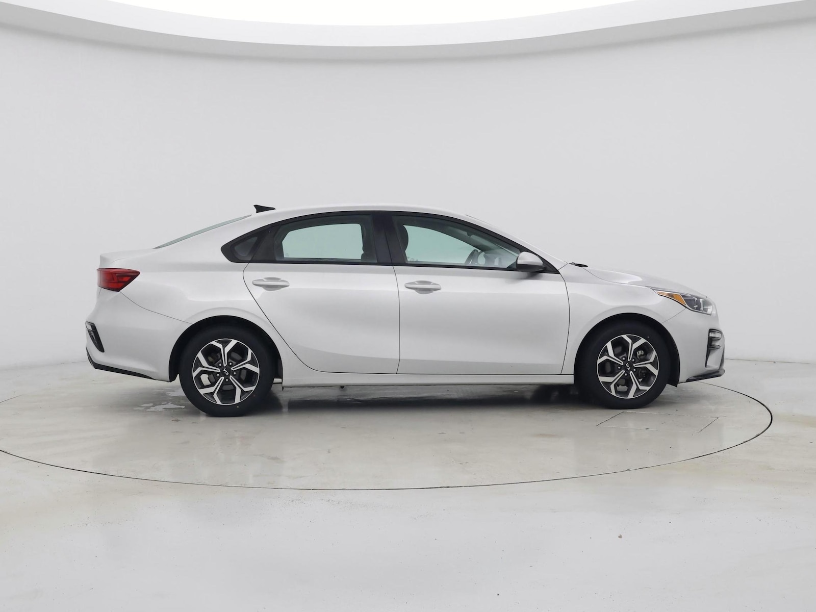 2021 Kia Forte LXS - Photo 8