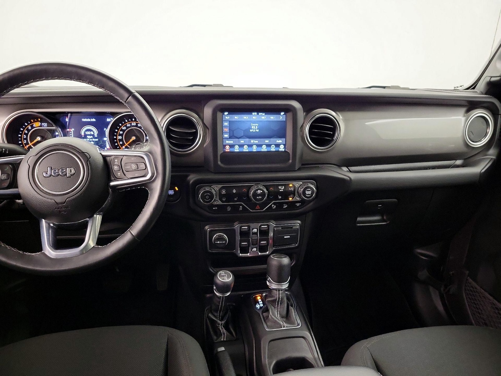 2020 Jeep Wrangler Unlimited Sahara - Photo 10