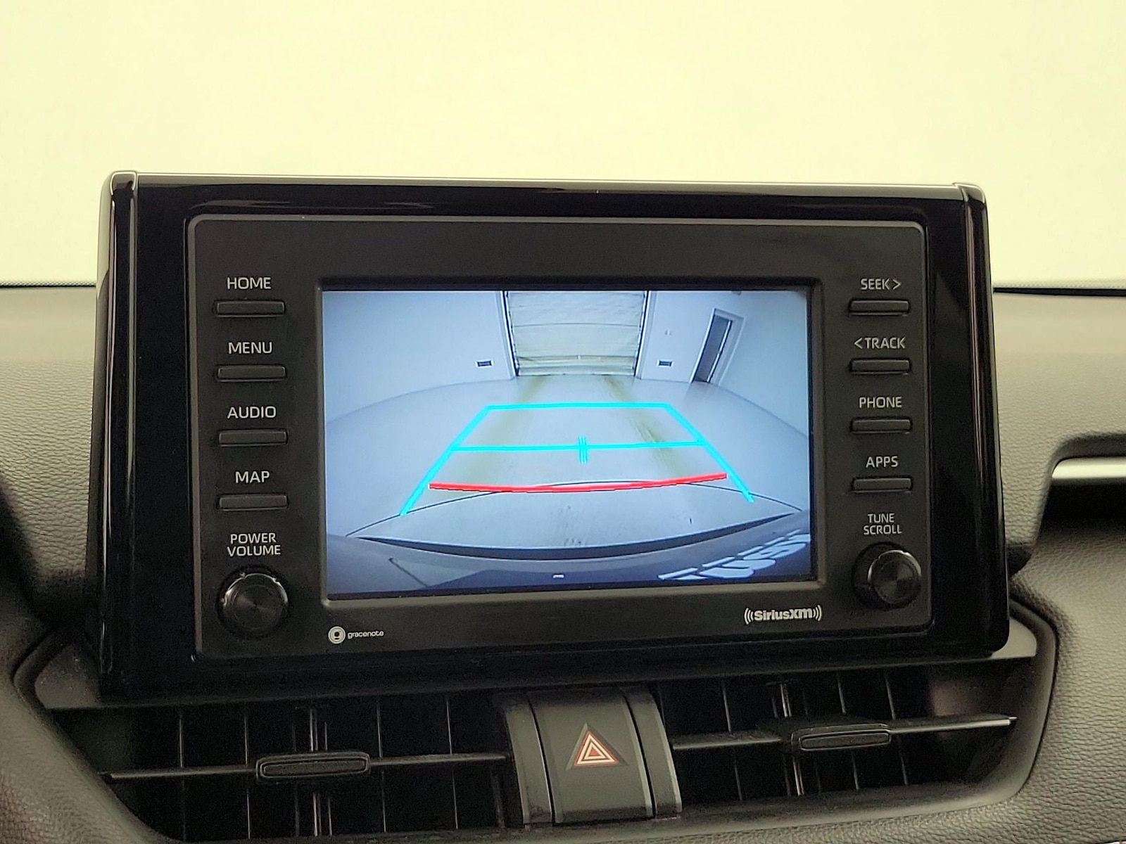2021 Toyota RAV4 LE - Photo 15