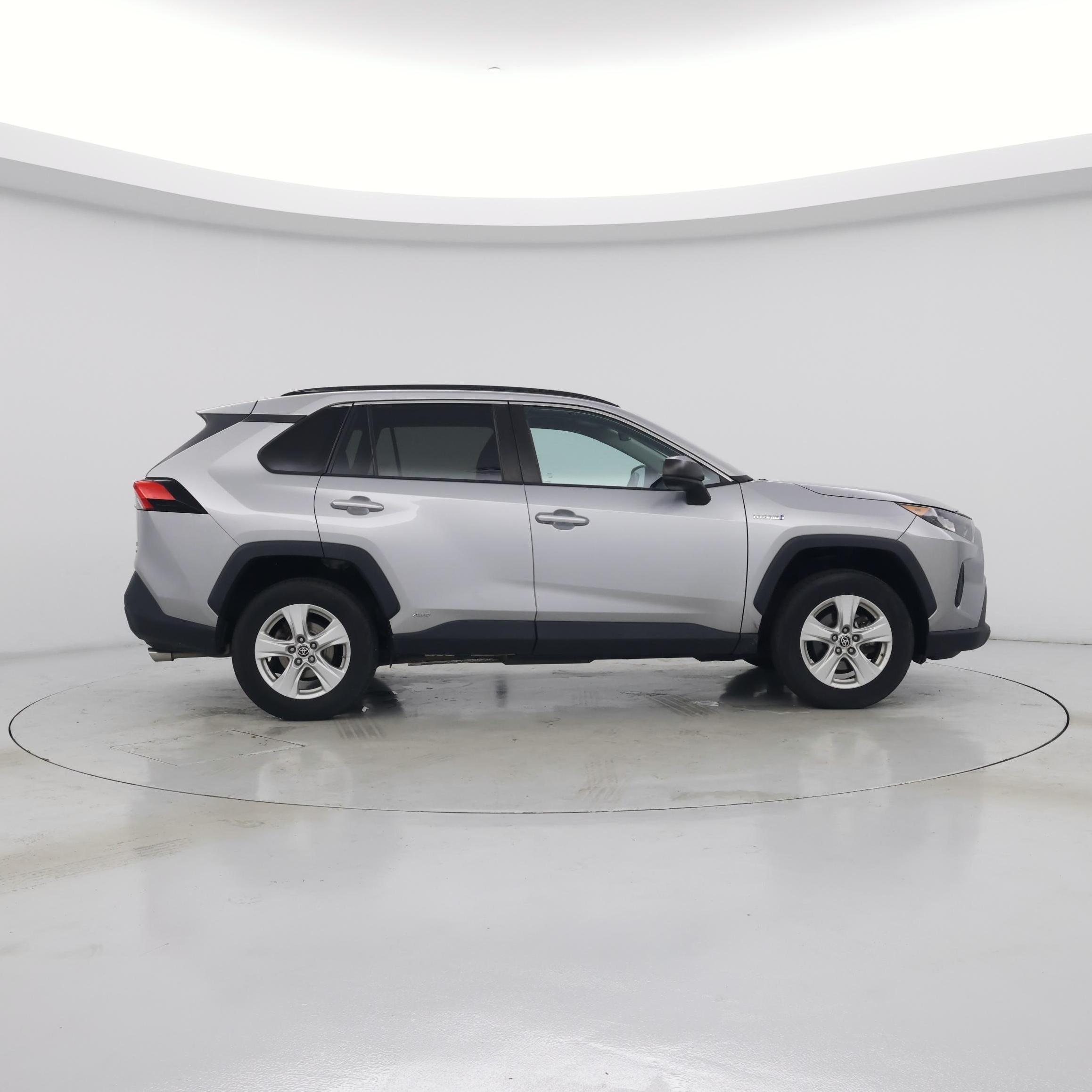 Thumbnail: 2021 Toyota RAV4 - 7