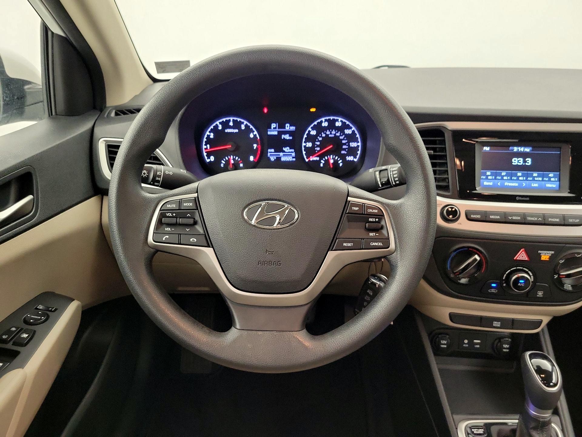 Thumbnail: 2022 Hyundai Accent - 10