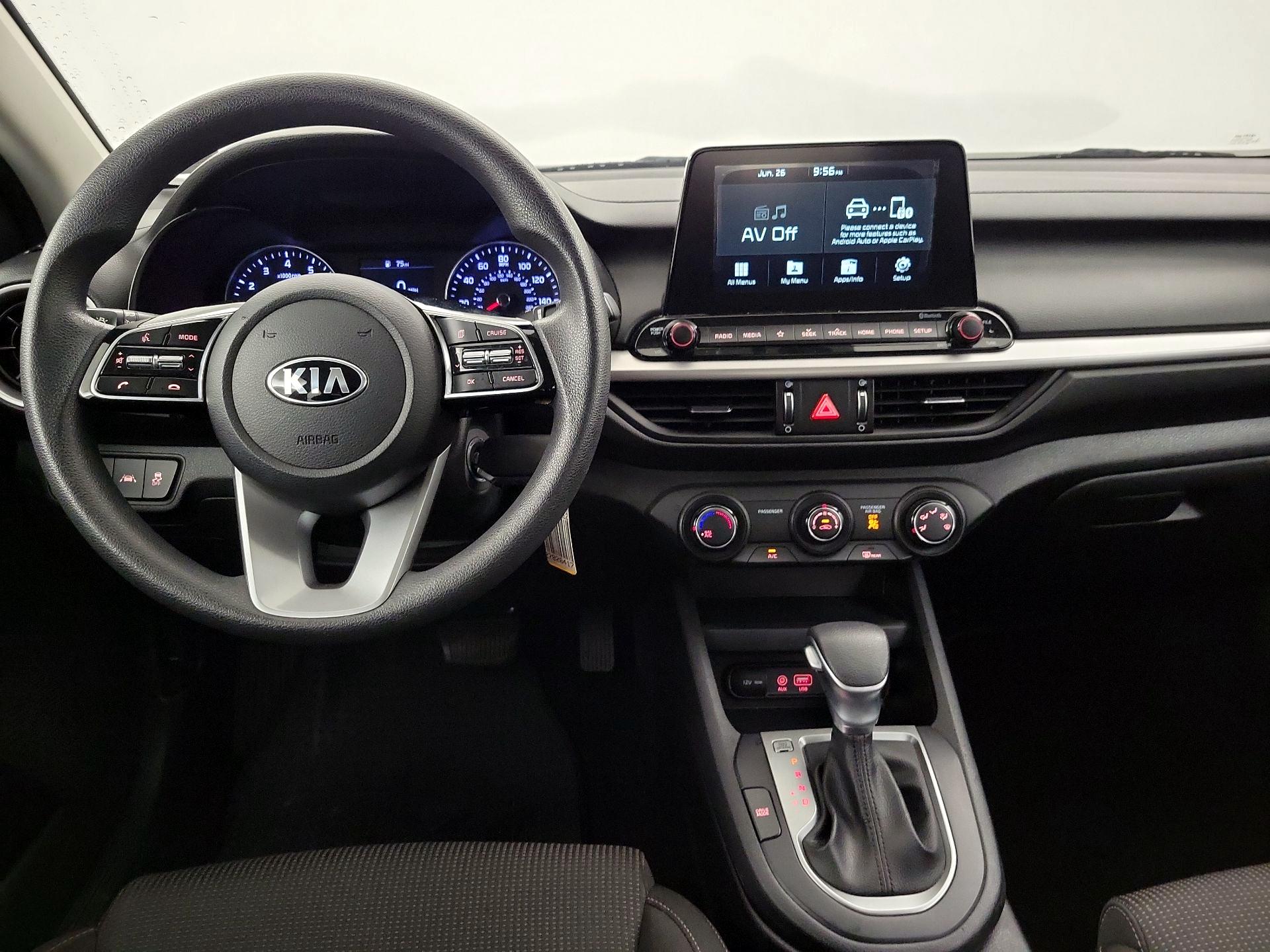 Thumbnail: 2020 Kia Forte - 9