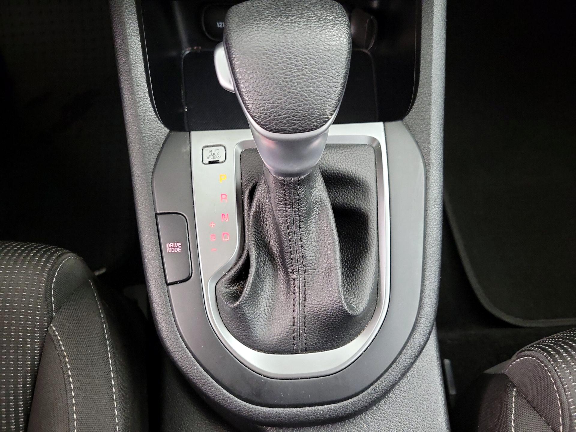 Thumbnail: 2020 Kia Forte - 17