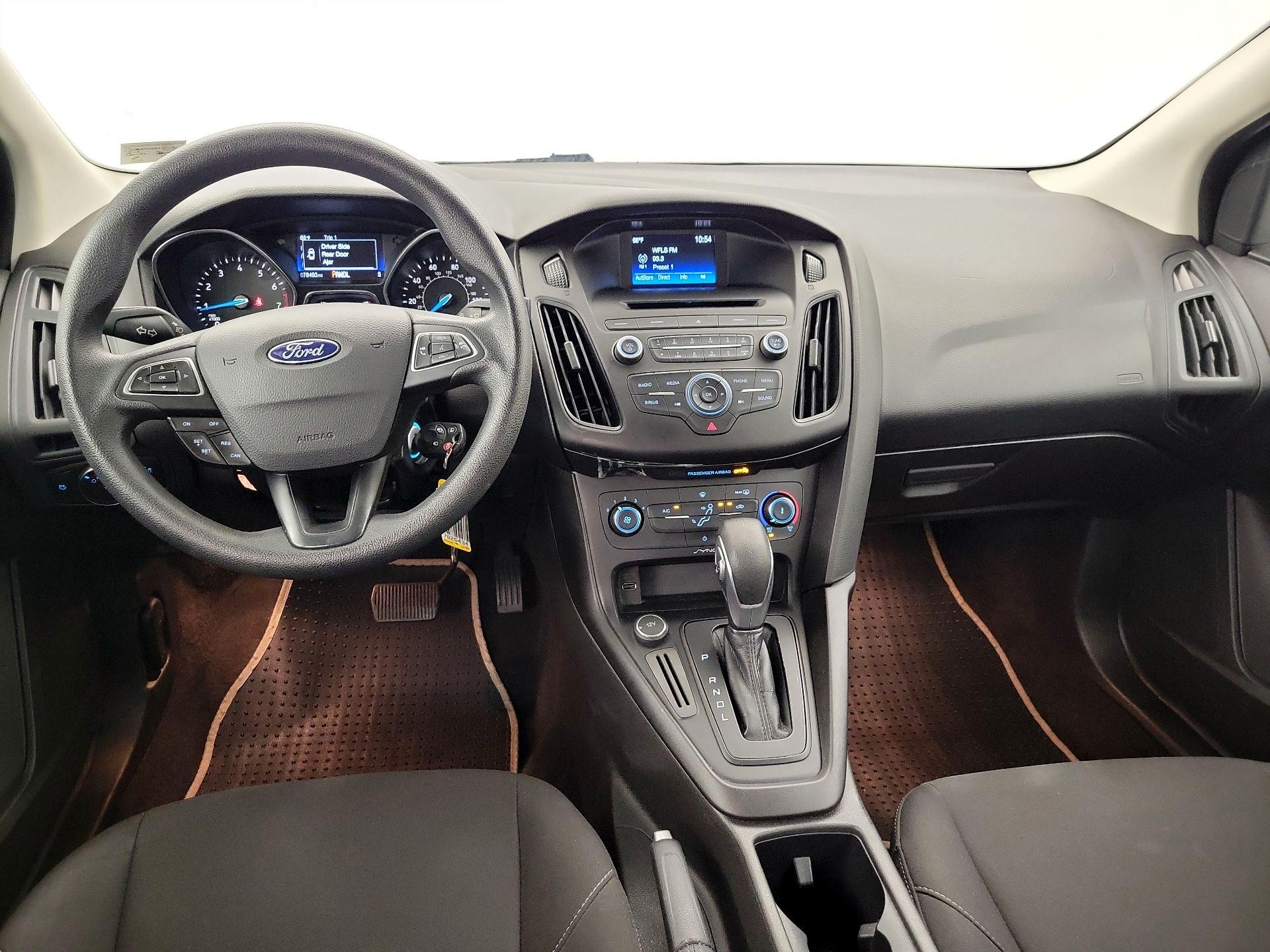Thumbnail: 2017 Ford Focus - 9