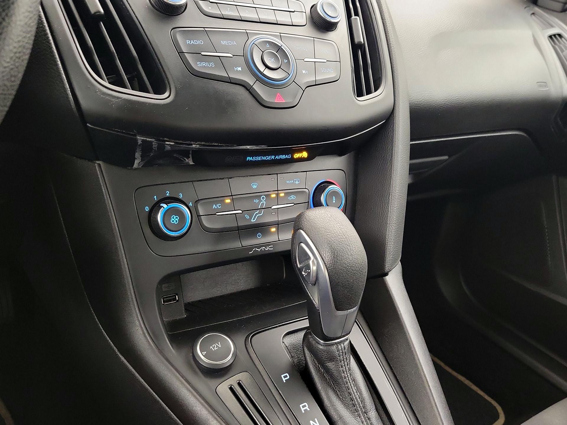 Thumbnail: 2017 Ford Focus - 16