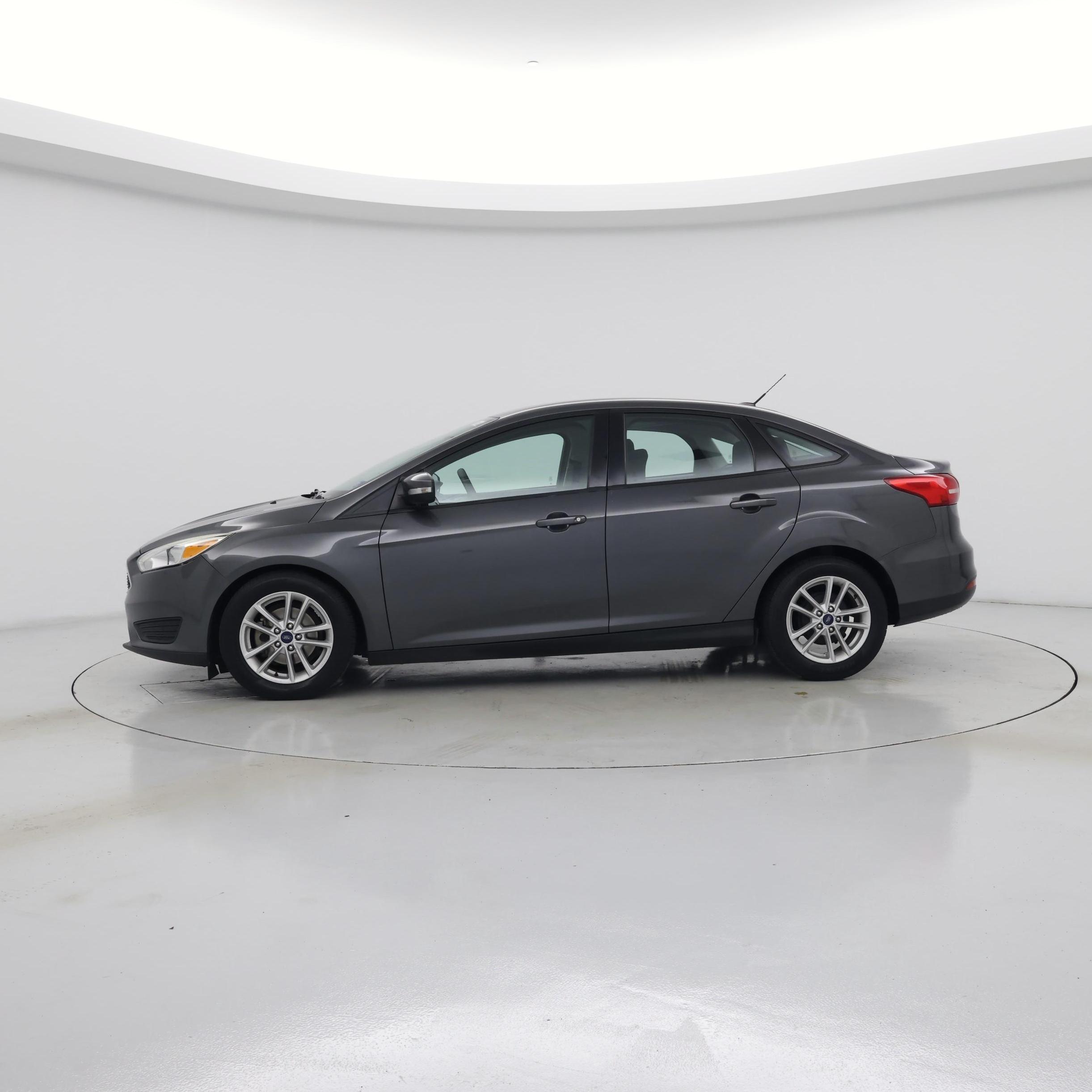 Thumbnail: 2017 Ford Focus - 3