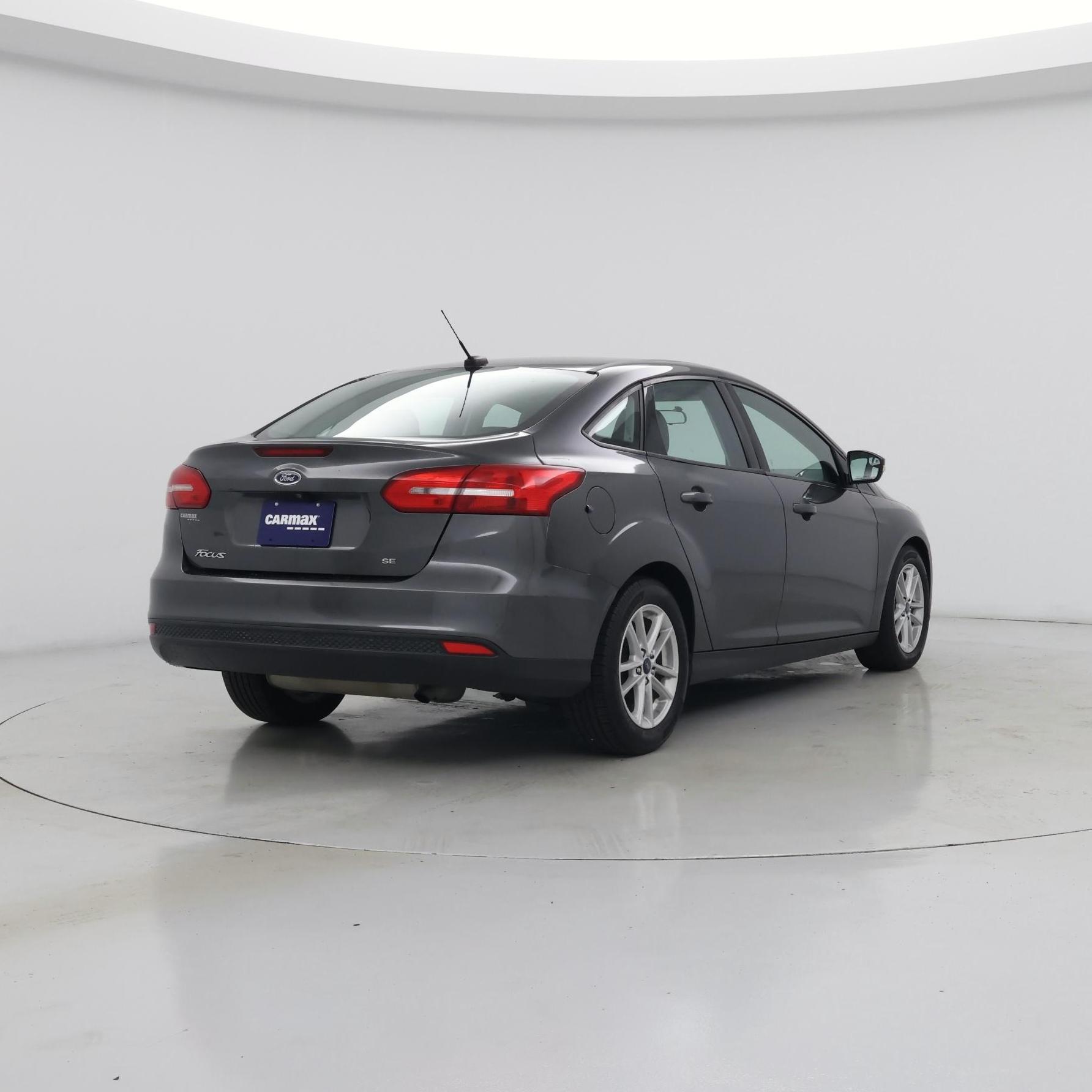 Thumbnail: 2017 Ford Focus - 8