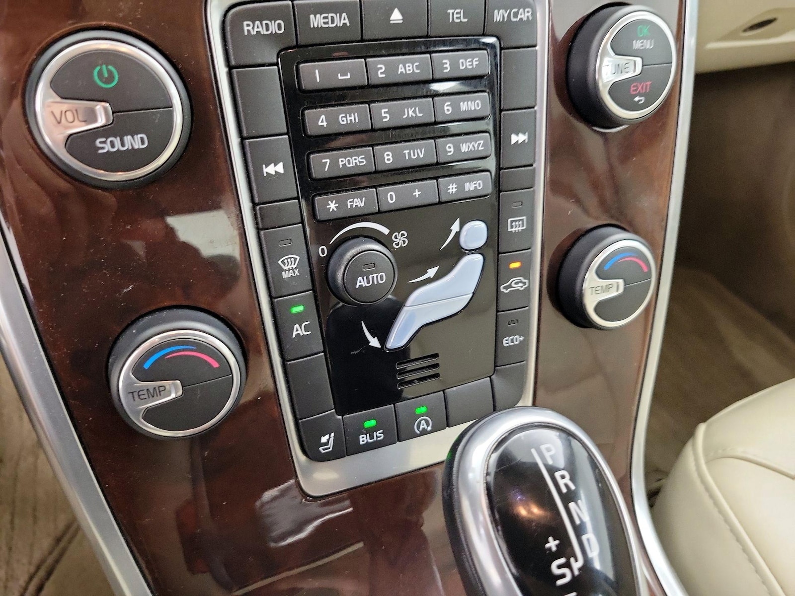 2015 Volvo S80 Base - Photo 16