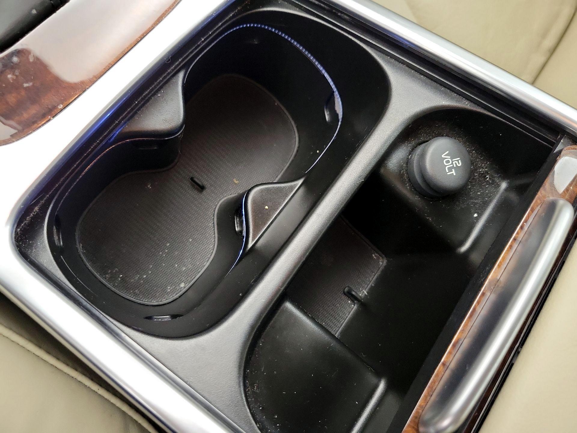 Thumbnail: 2015 Volvo S80 - 17