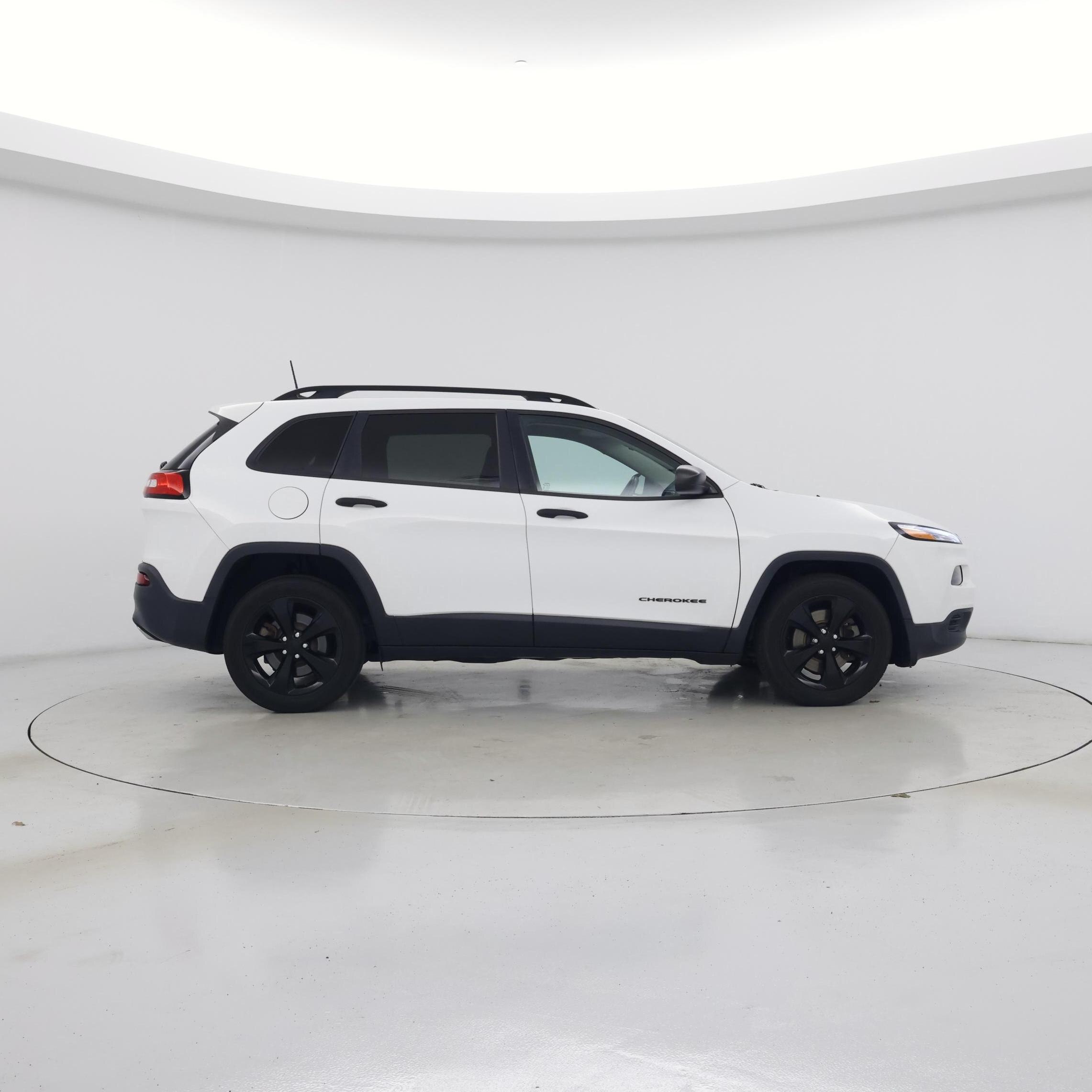 Thumbnail: 2016 Jeep Cherokee - 7