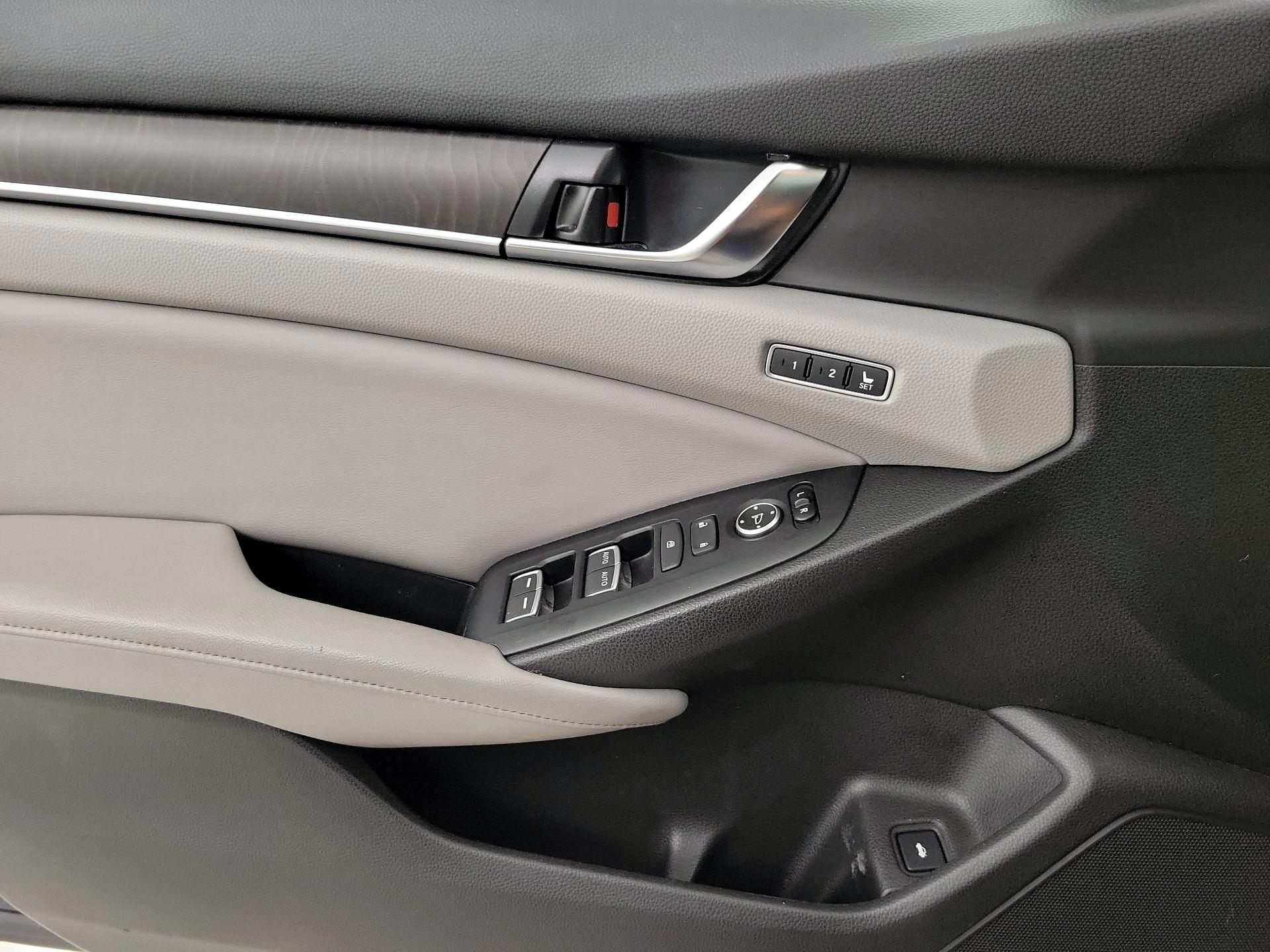Thumbnail: 2018 Honda Accord - 12