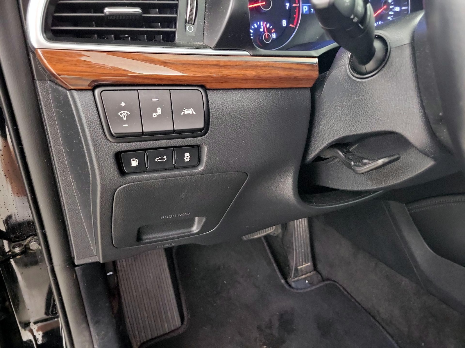 2019 Kia Cadenza Technology - Photo 14