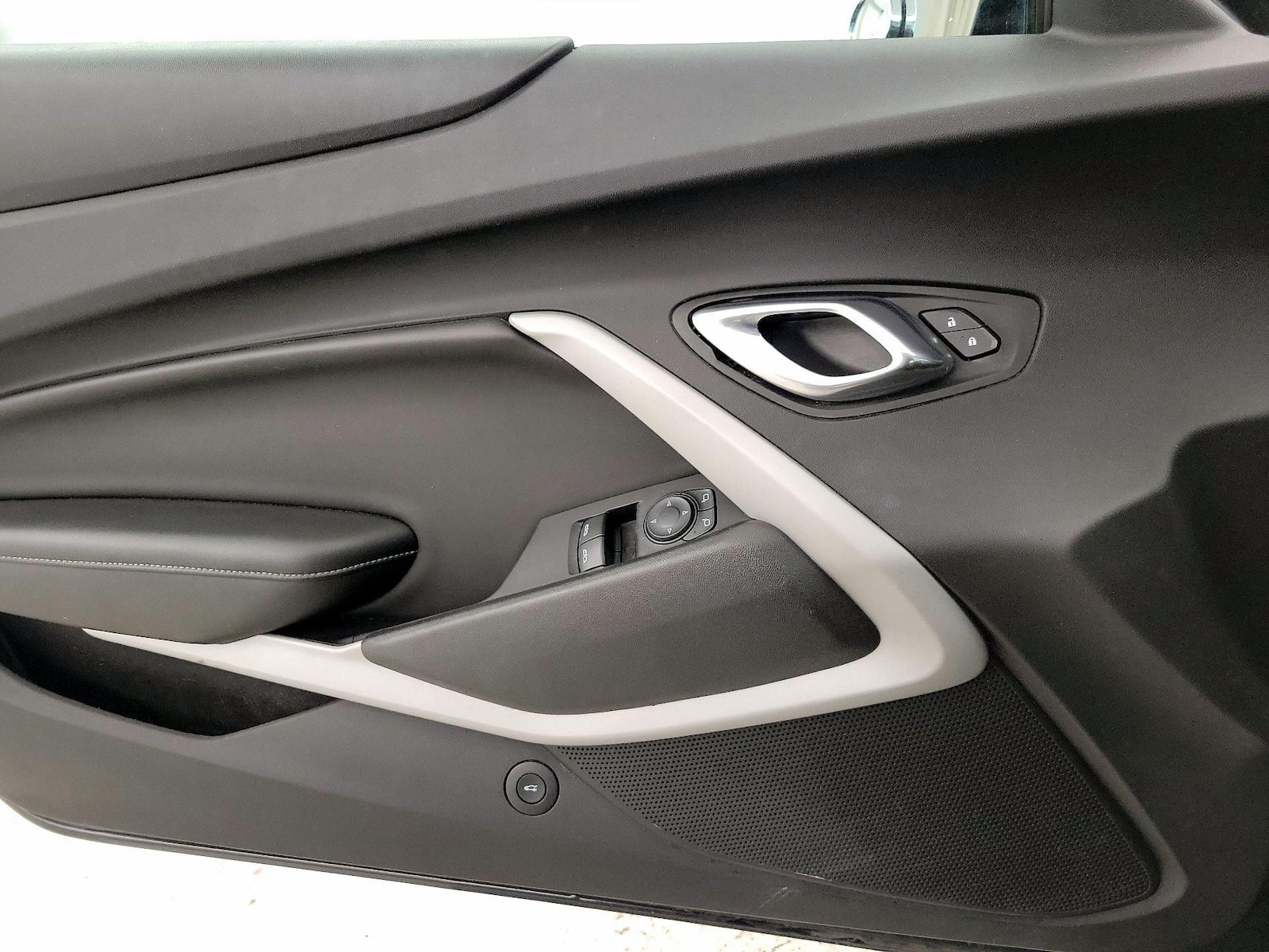 2020 Chevrolet Camaro 1LS - Photo 11