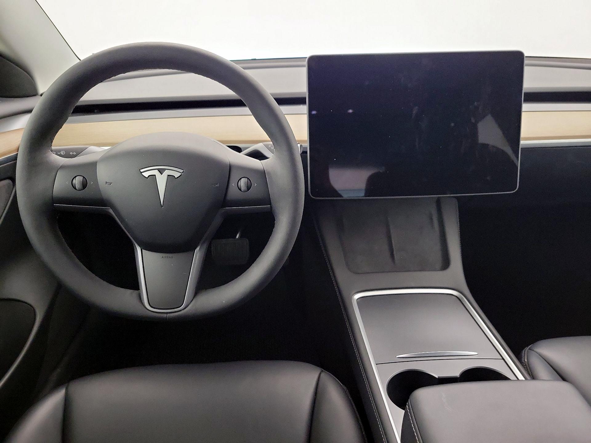 Thumbnail: 2023 Tesla Model 3 - 9