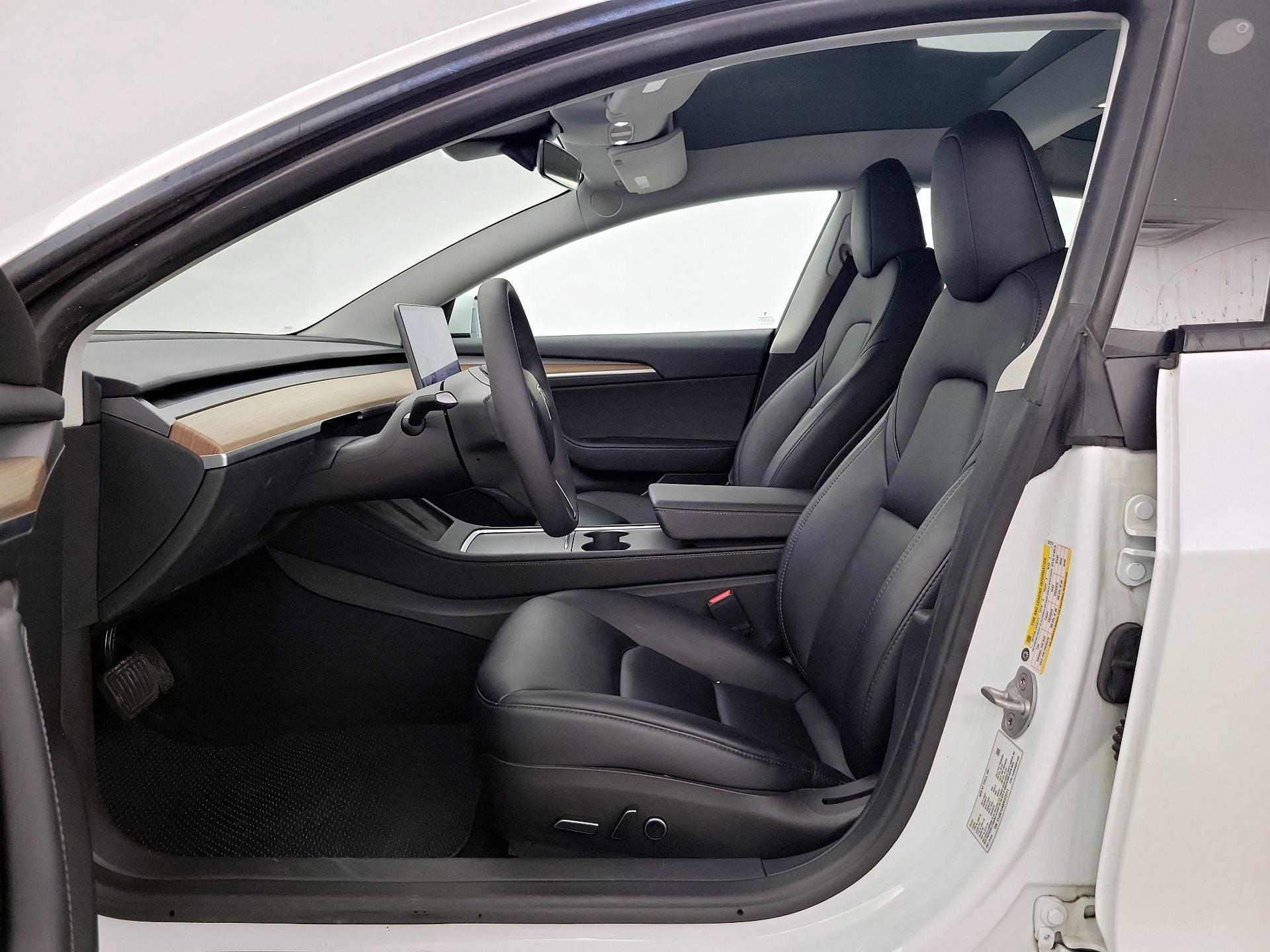 Thumbnail: 2023 Tesla Model 3 - 11